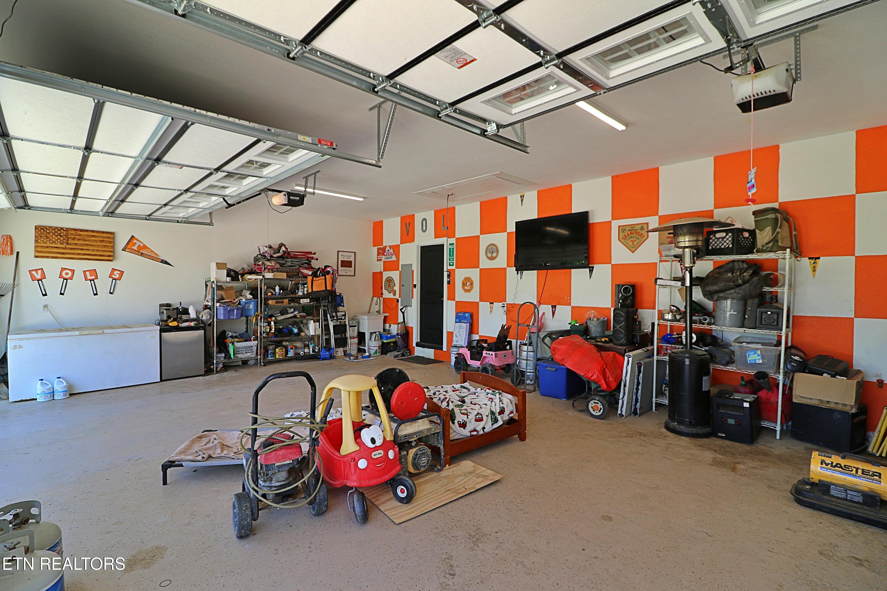 301 Lowin Fields Pvt Road Winfield TN 37892
