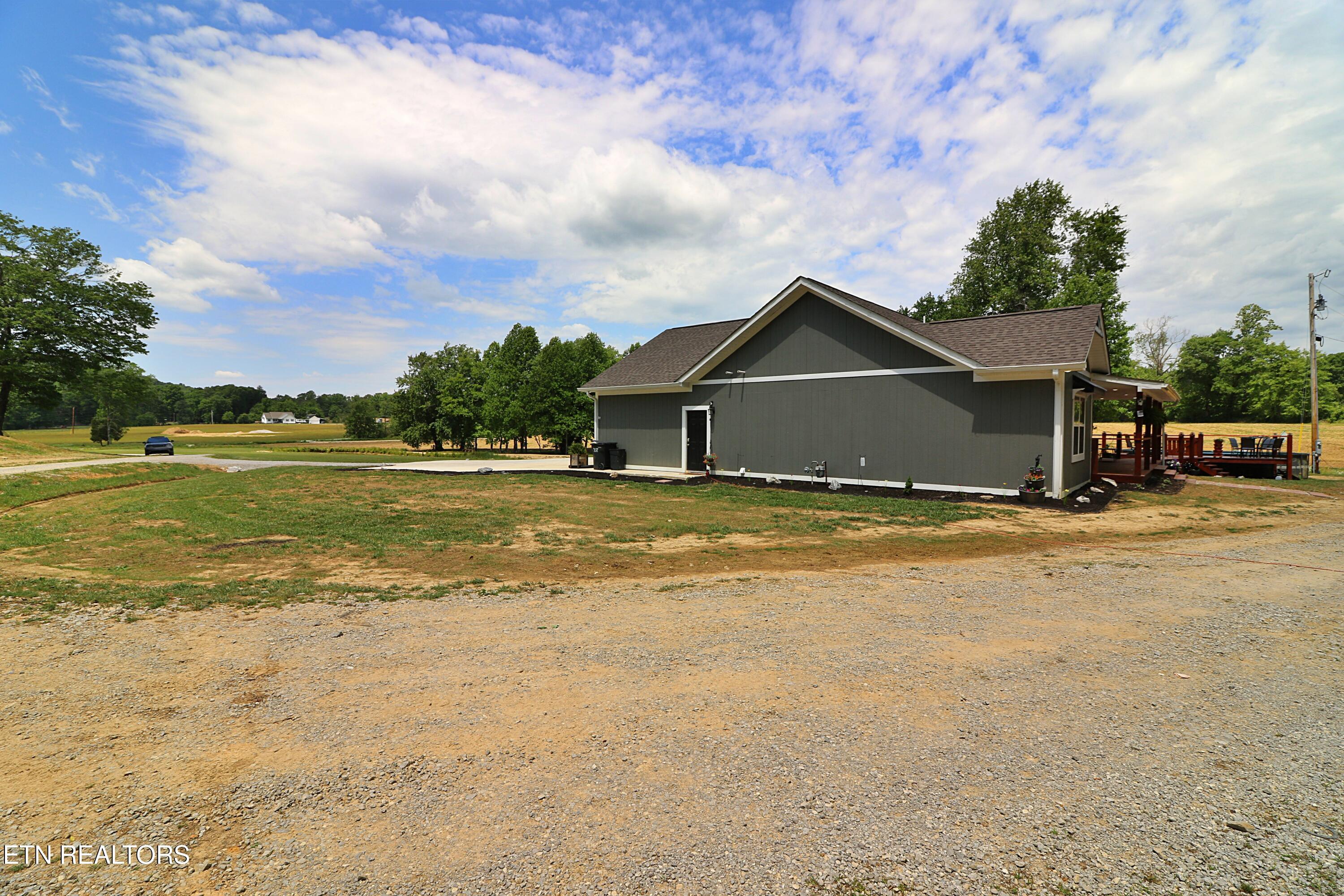 301 Lowin Fields Pvt Road Winfield TN 37892