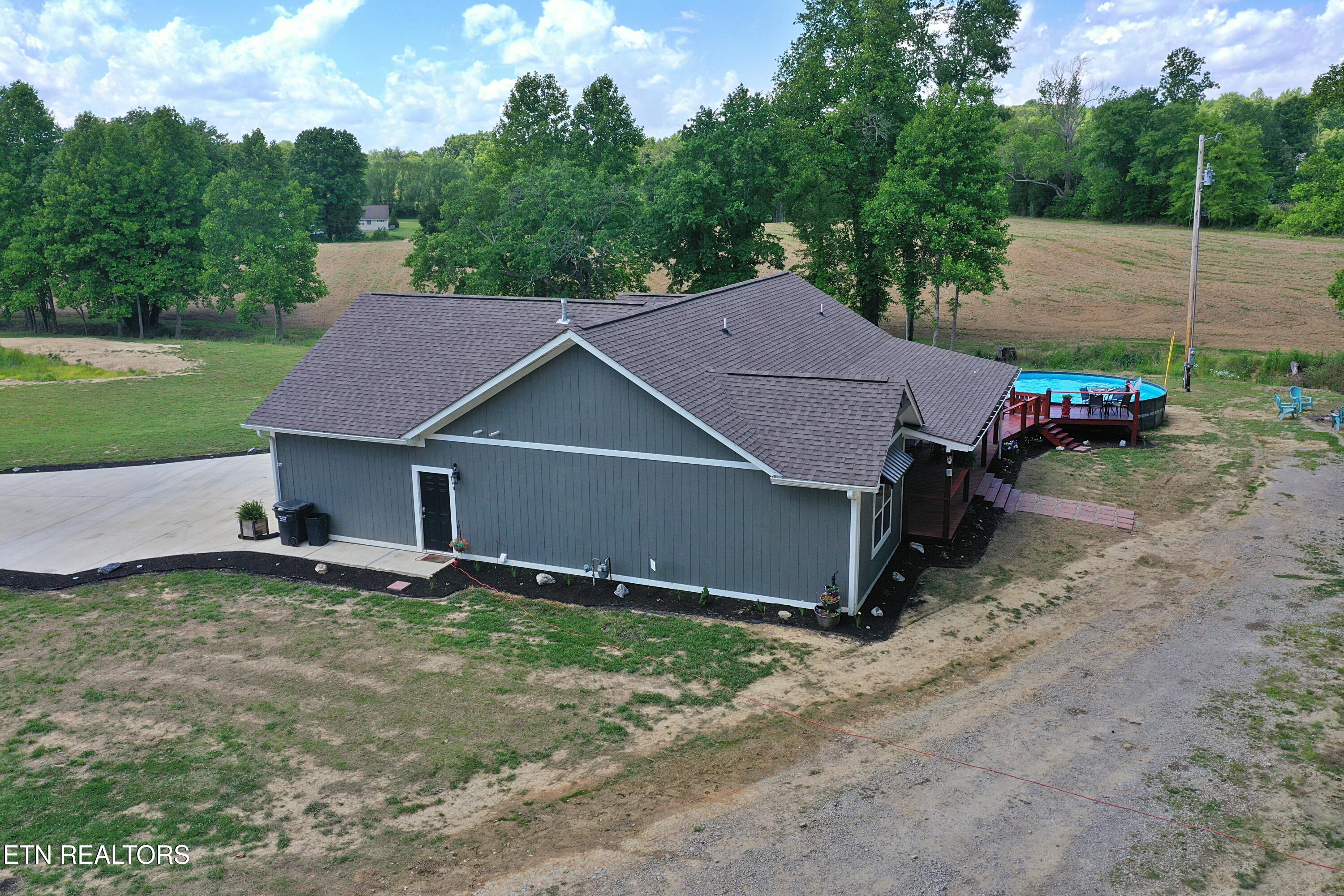 301 Lowin Fields Pvt Road Winfield TN 37892