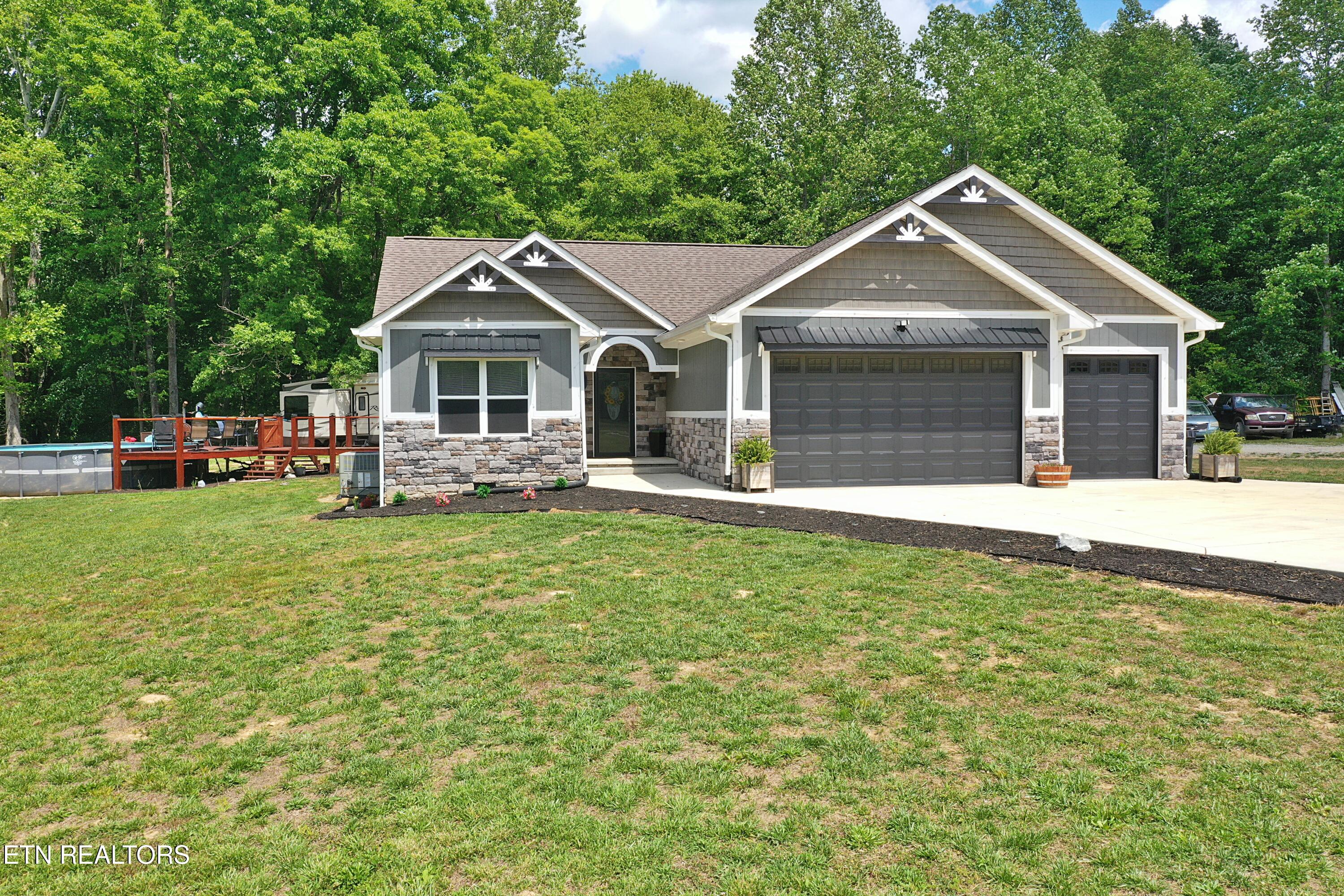 301 Lowin Fields Pvt Road Winfield TN 37892