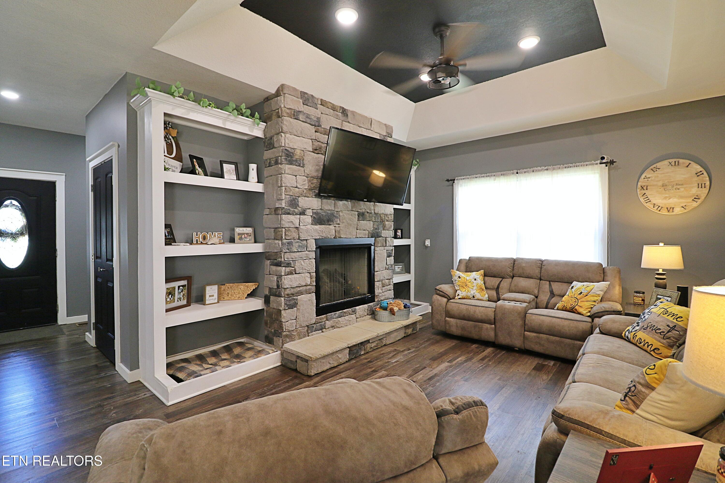 301 Lowin Fields Pvt Road Winfield TN 37892