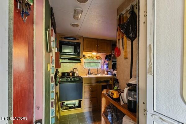 2540 Gatewood Ford Road Deer Lodge TN 37726