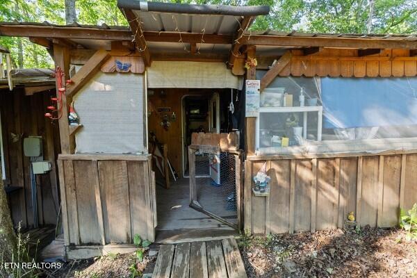 2540 Gatewood Ford Road Deer Lodge TN 37726
