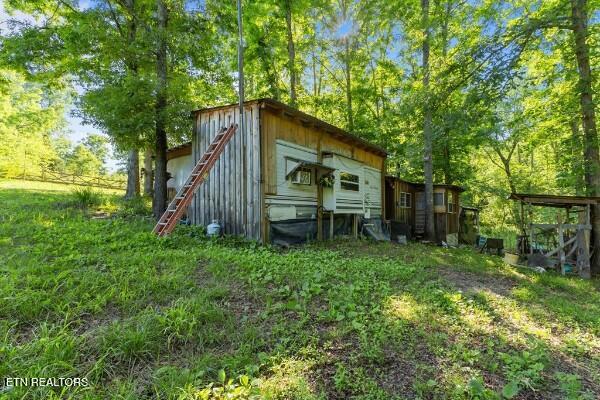 2540 Gatewood Ford Road Deer Lodge TN 37726