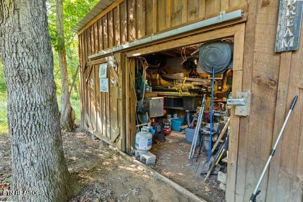2540 Gatewood Ford Road Deer Lodge TN 37726