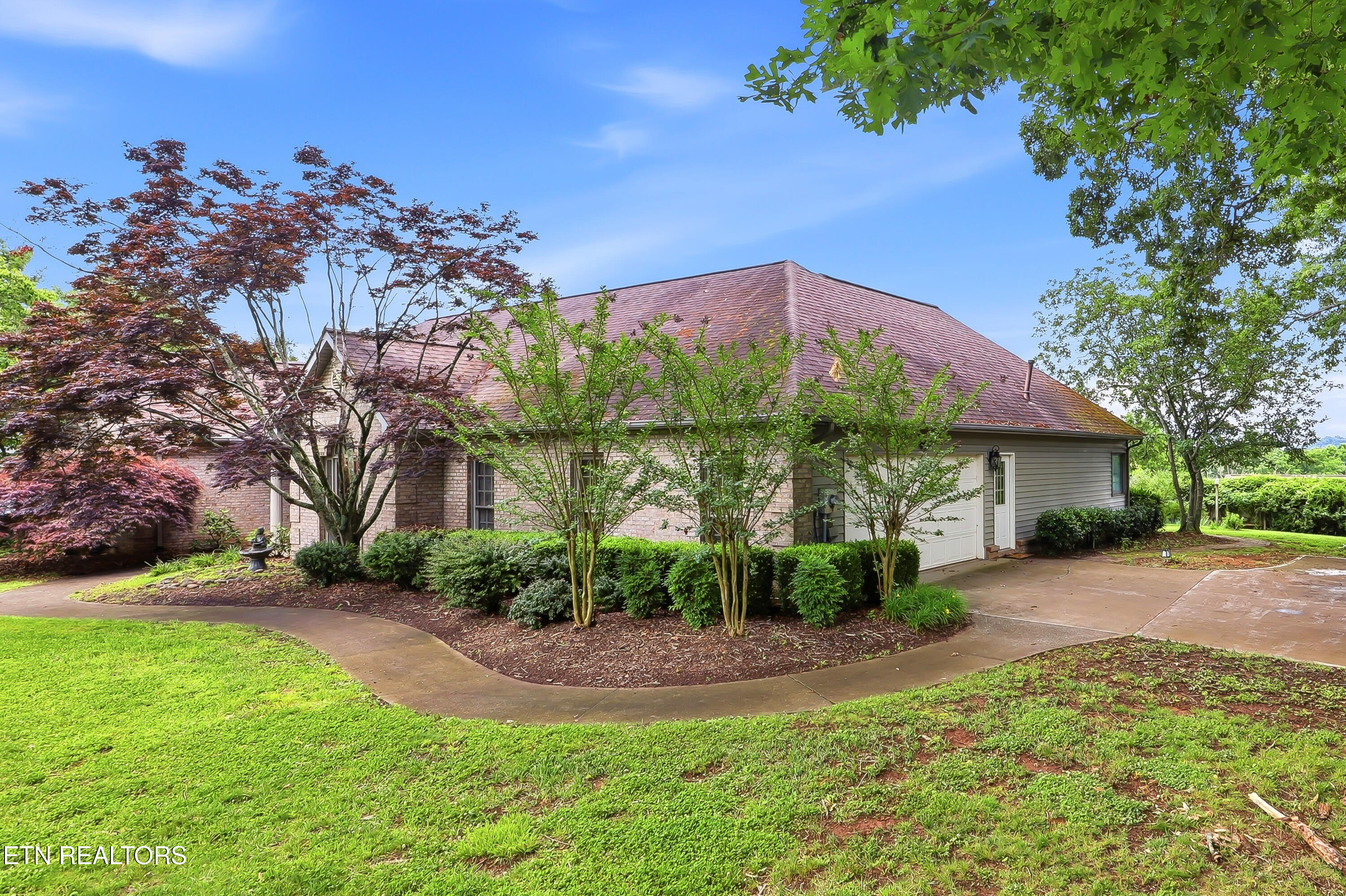 913 Eagle Nest Road Kodak TN 37764