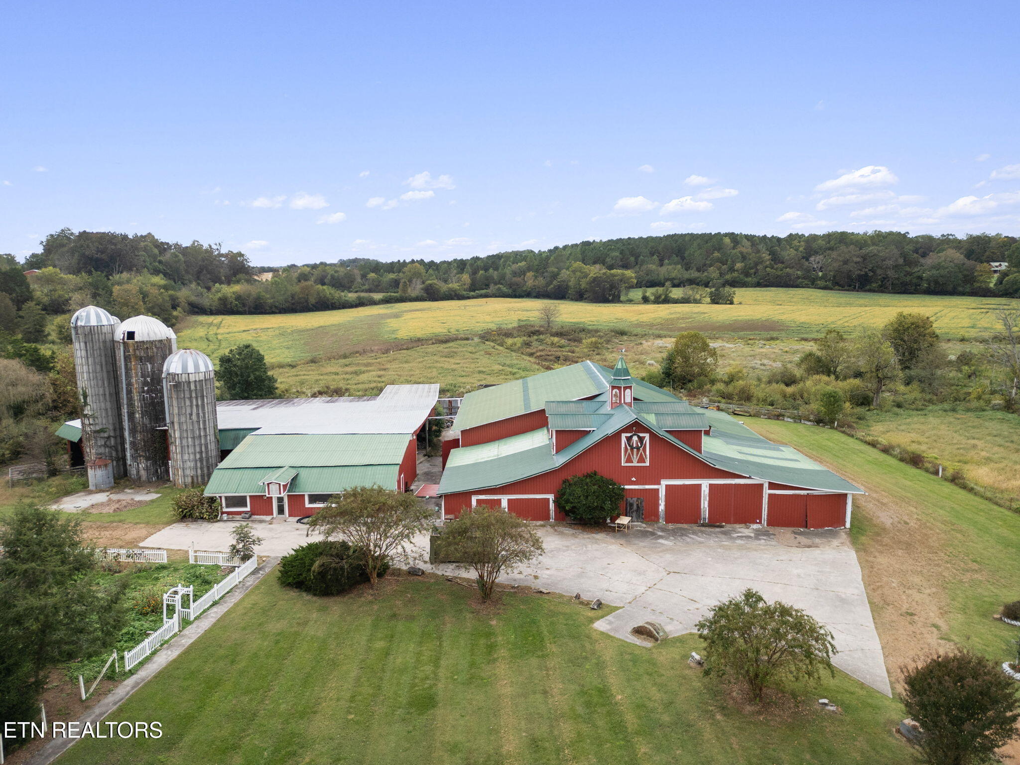 852 County Road 422 Englewood TN 37329
