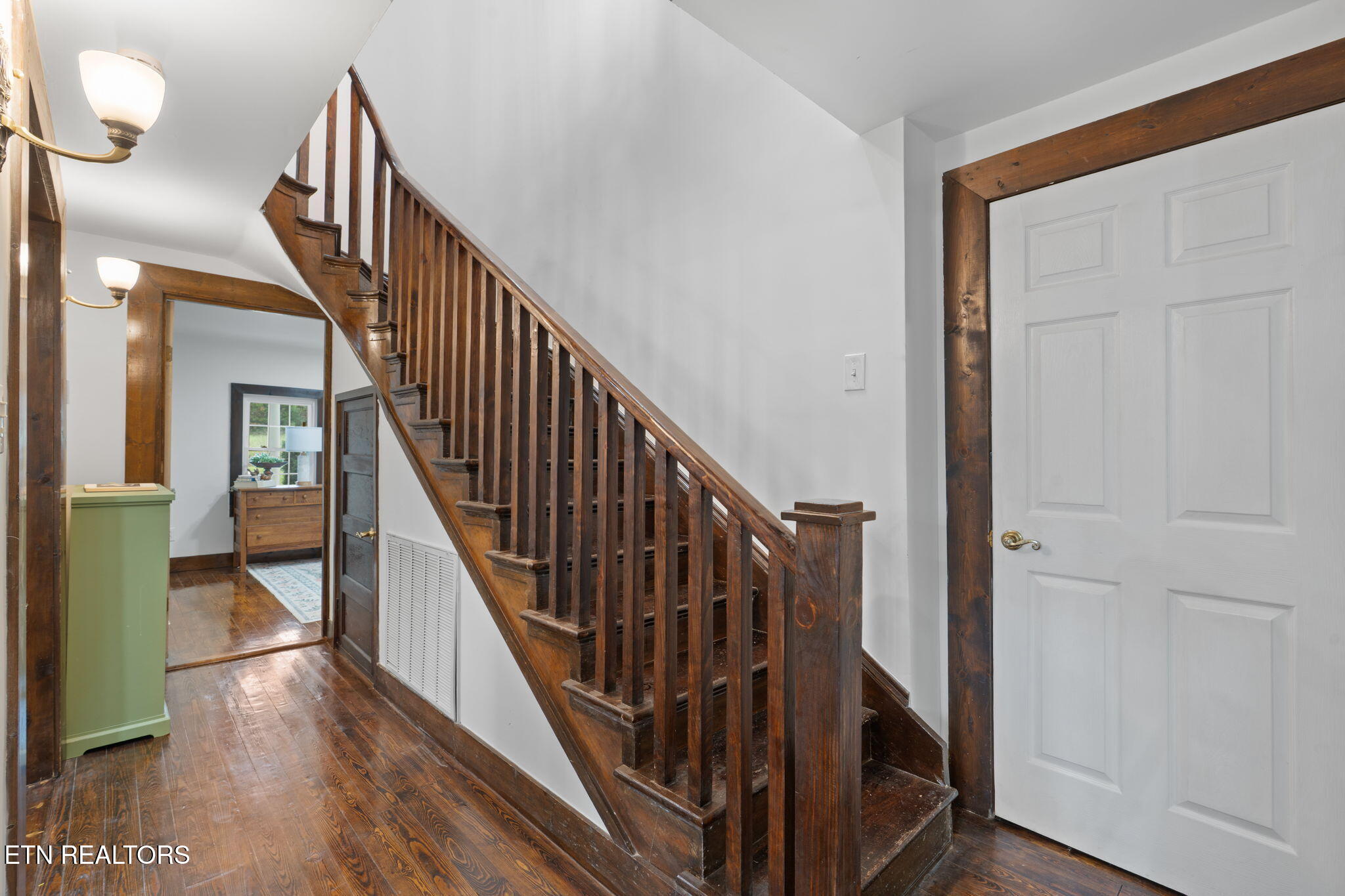 852 County Road 422 Englewood TN 37329