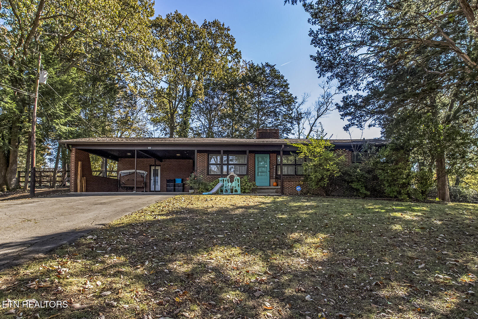 410 Douglas Lane Clinton TN 37716