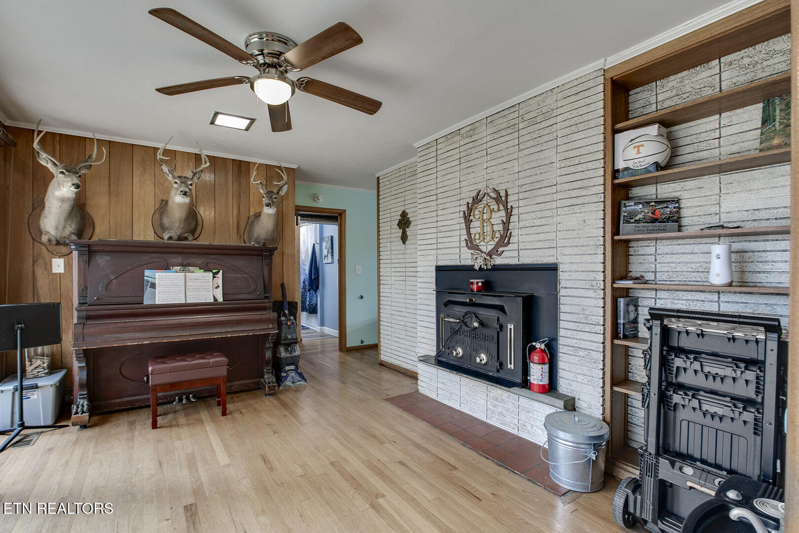 410 Douglas Lane Clinton TN 37716