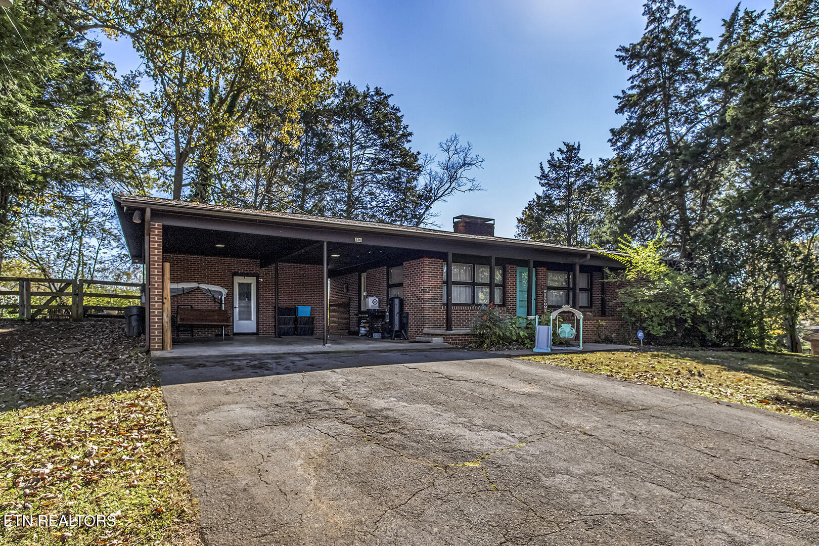 410 Douglas Lane Clinton TN 37716