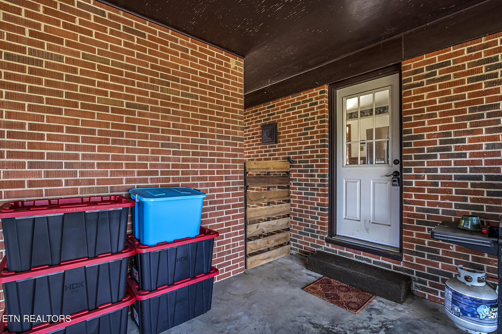 410 Douglas Lane Clinton TN 37716