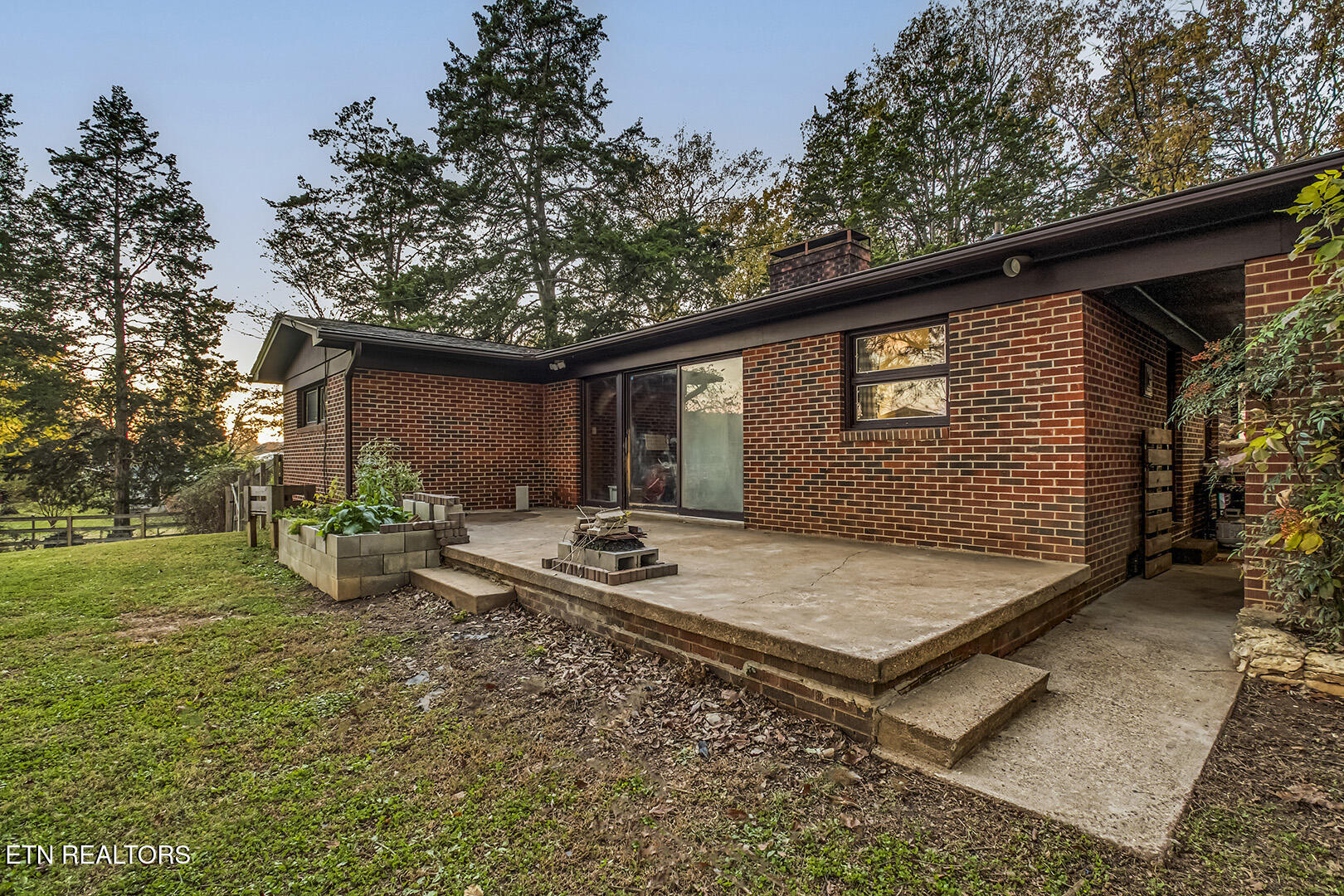 410 Douglas Lane Clinton TN 37716