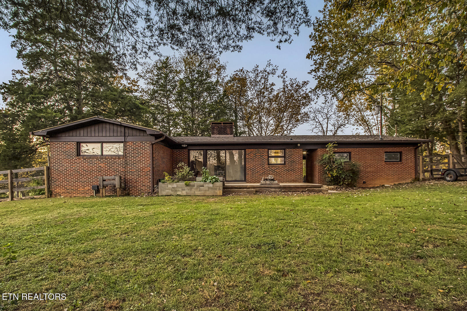 410 Douglas Lane Clinton TN 37716