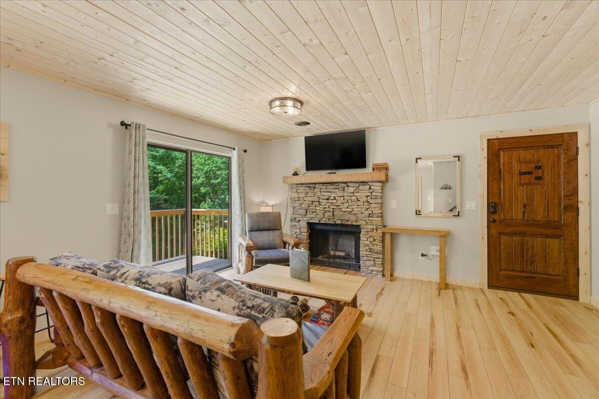 4264 New Pioneer Trail Pigeon Forge TN 37863