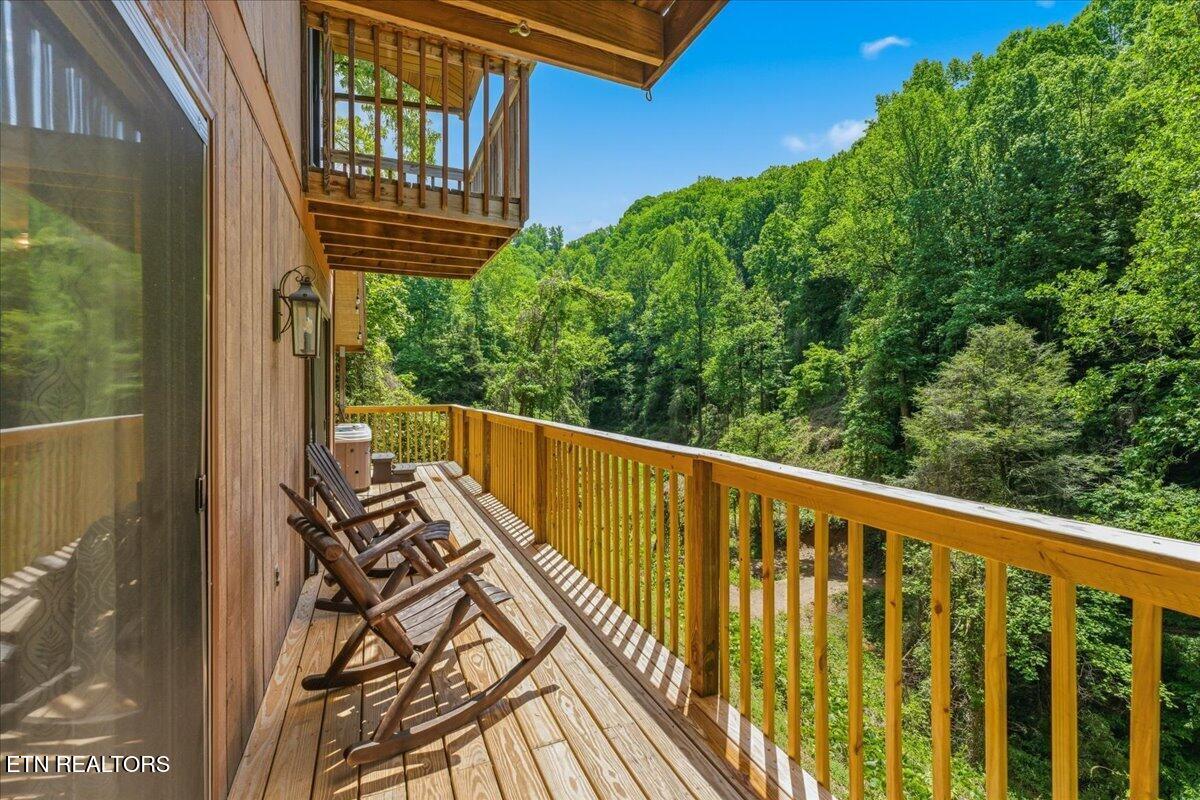 4264 New Pioneer Trail Pigeon Forge TN 37863