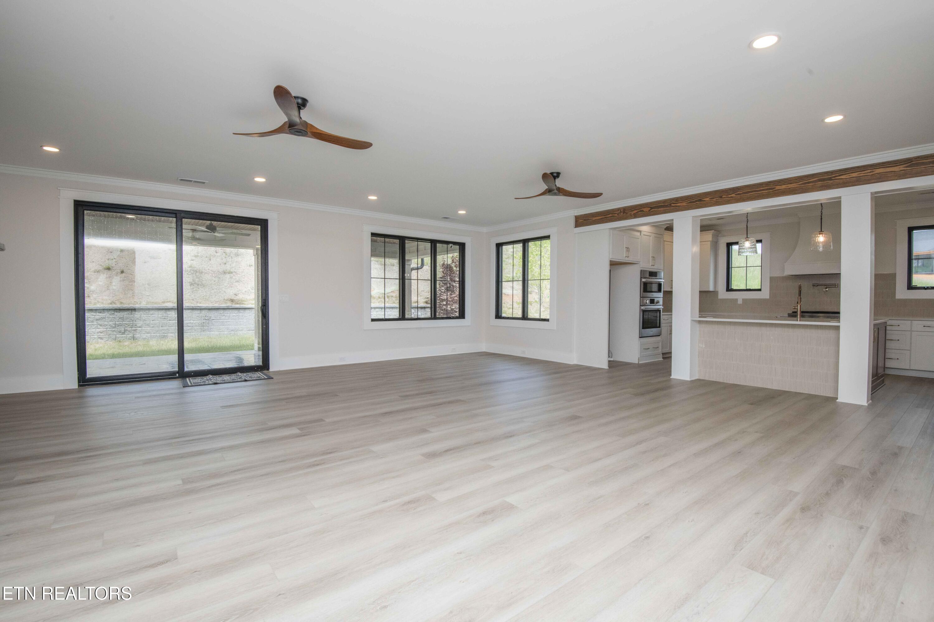 178 Purple Iris Place Loudon TN 37774