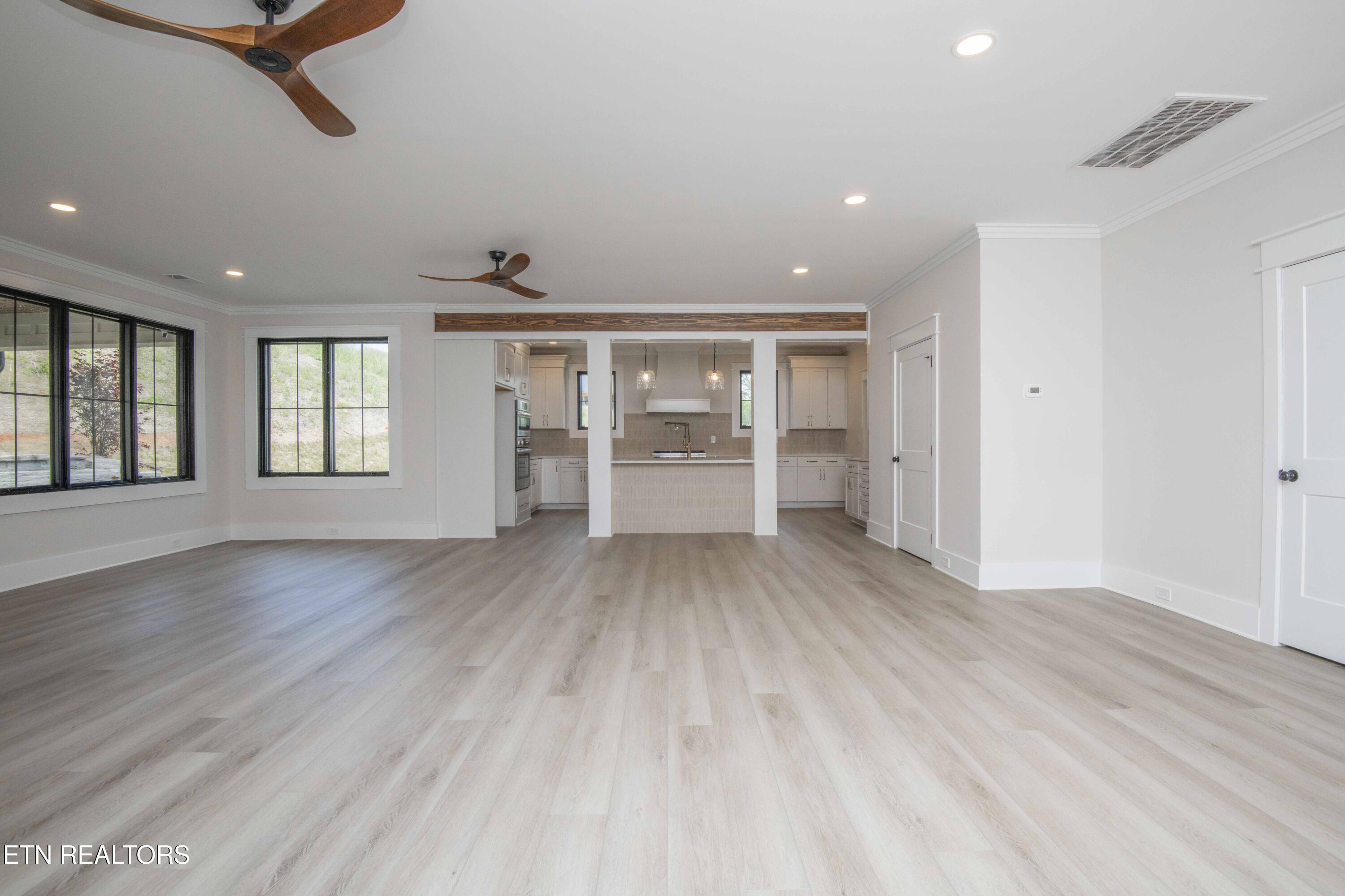 178 Purple Iris Place Loudon TN 37774