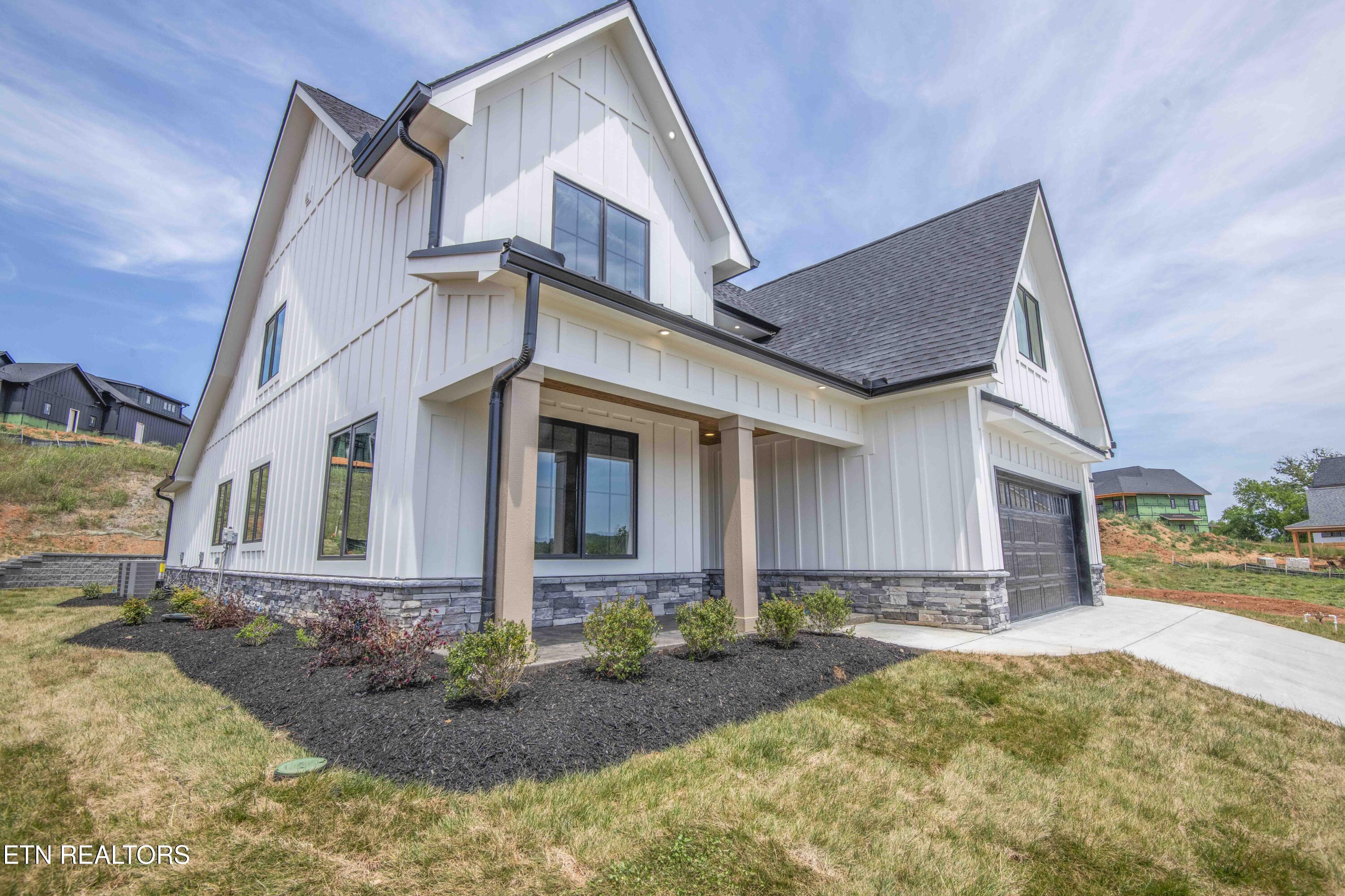 178 Purple Iris Place Loudon TN 37774