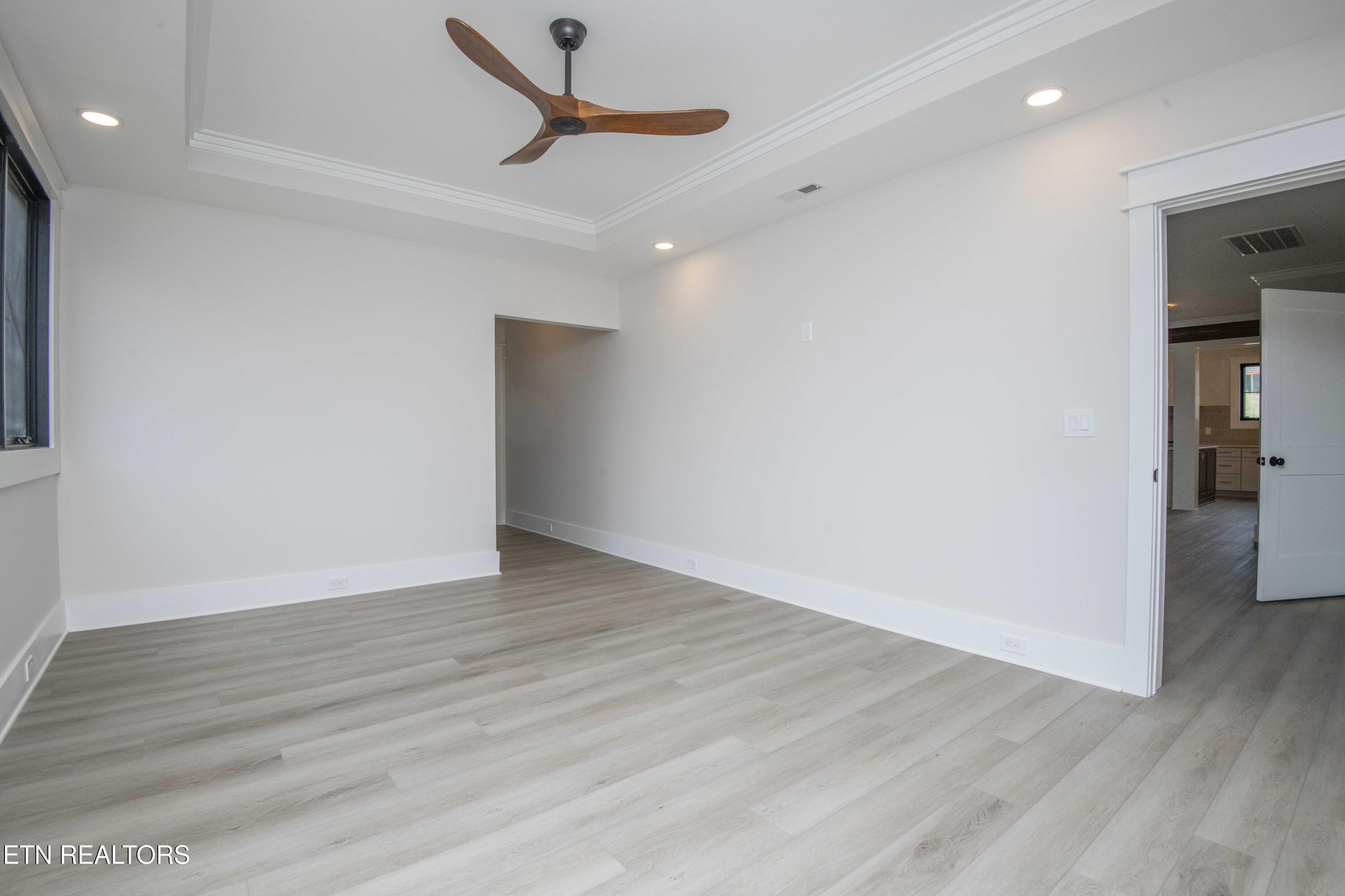 178 Purple Iris Place Loudon TN 37774