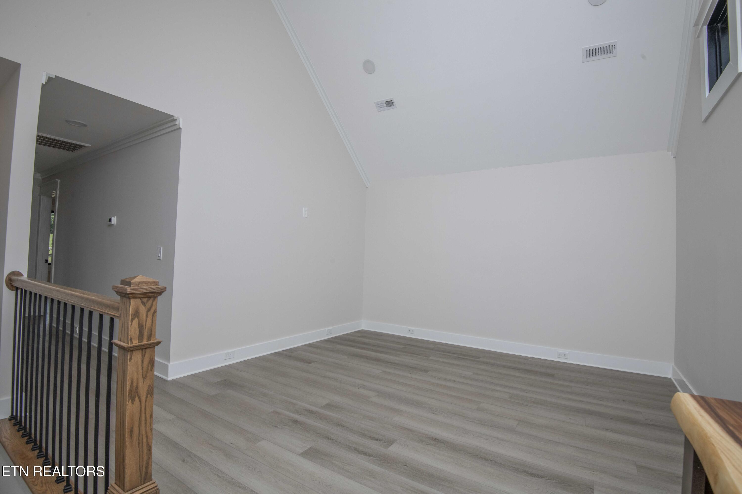 178 Purple Iris Place Loudon TN 37774