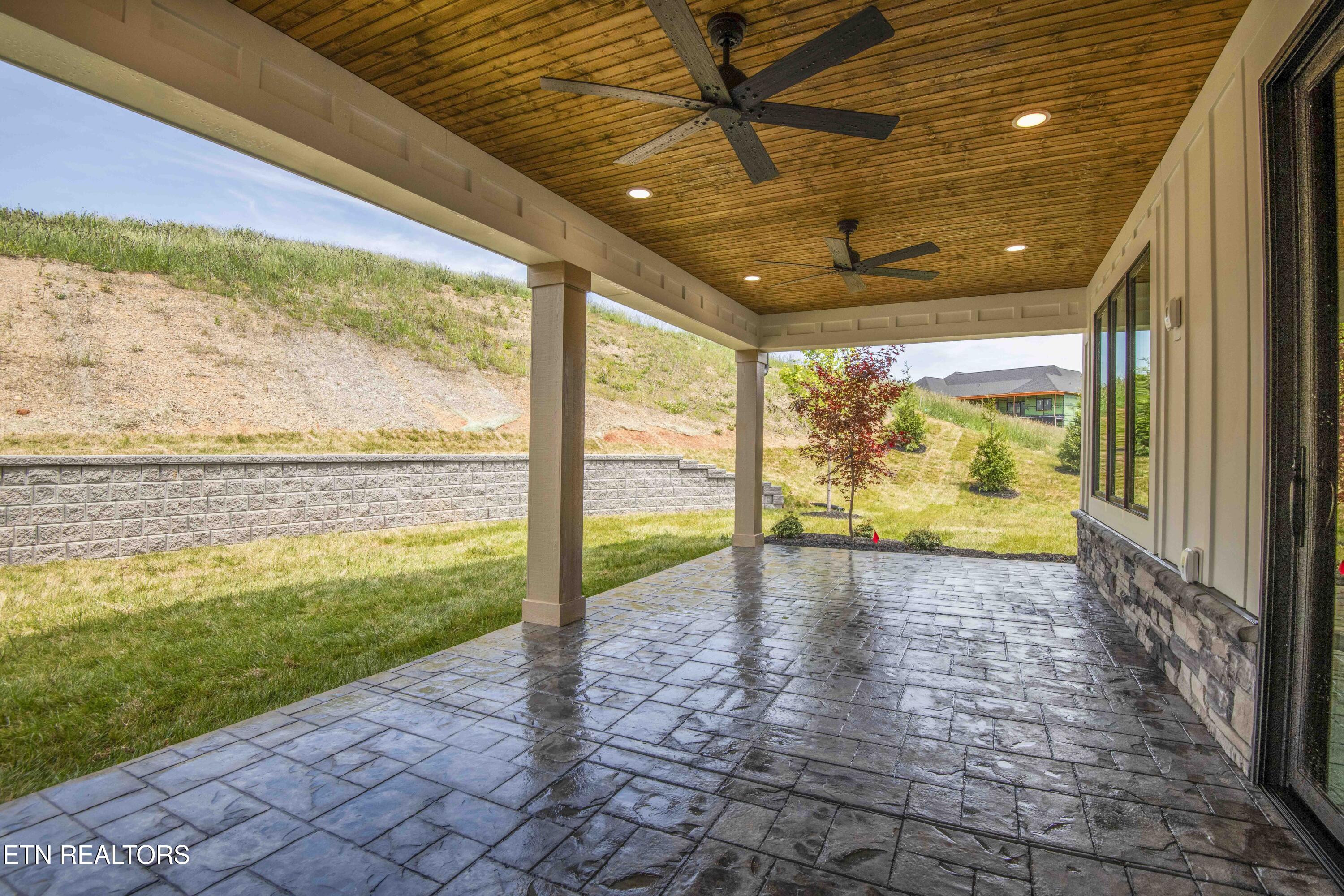 178 Purple Iris Place Loudon TN 37774