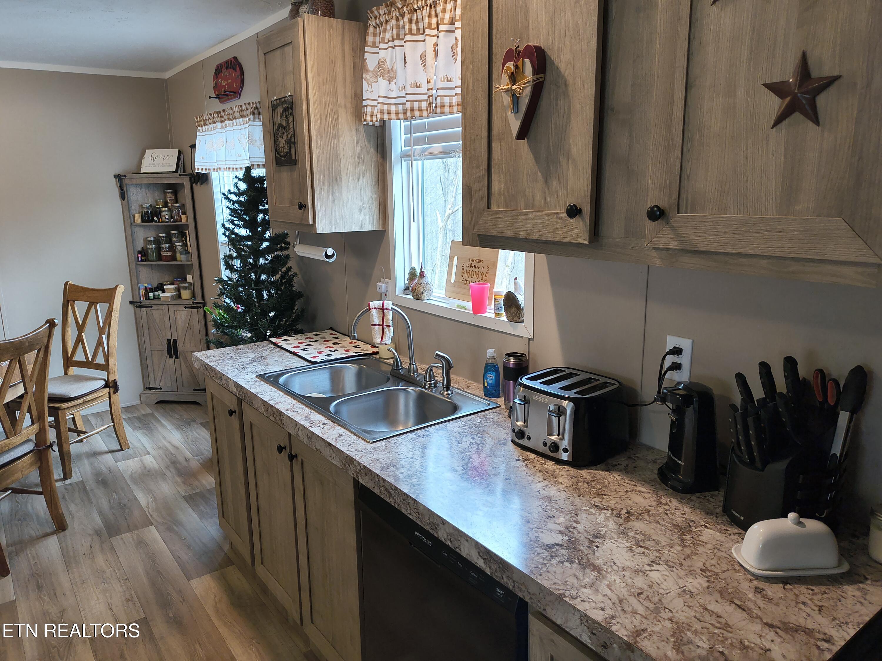 315 Key Lane Pioneer TN 37847