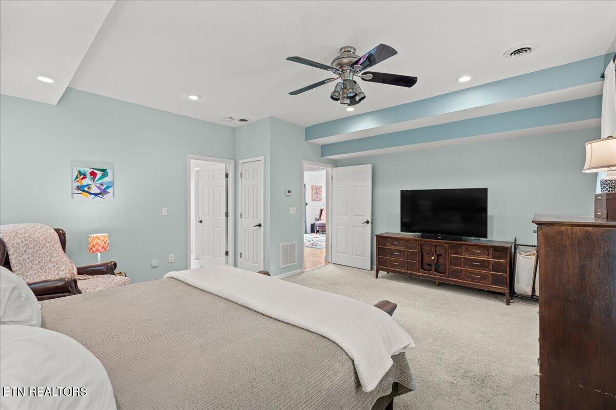 330 Sandalwood Lane Dandridge TN 37725