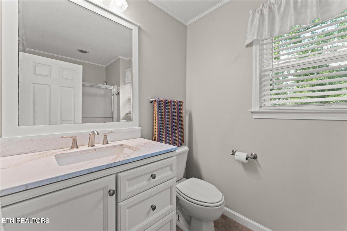 330 Sandalwood Lane Dandridge TN 37725