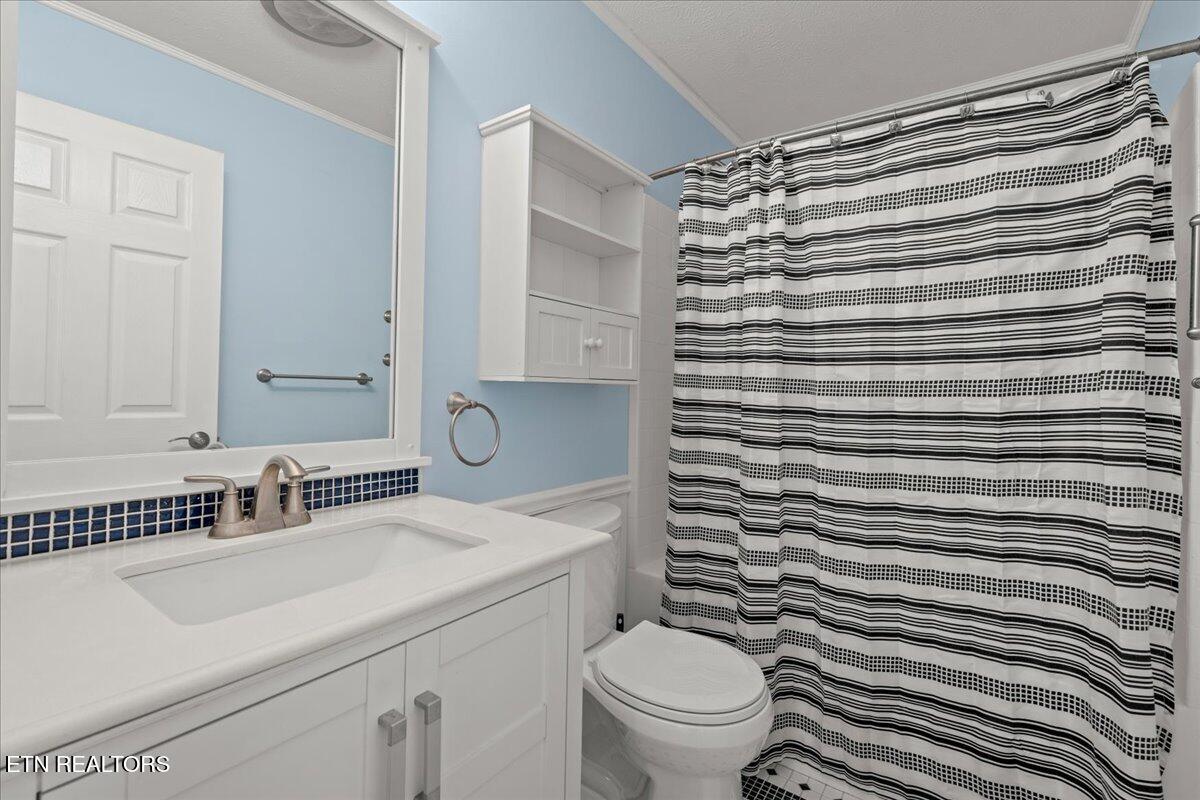 330 Sandalwood Lane Dandridge TN 37725