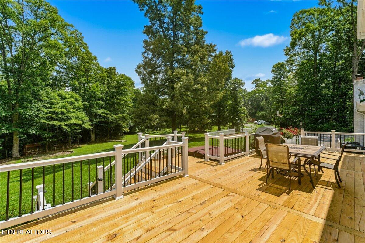 330 Sandalwood Lane Dandridge TN 37725