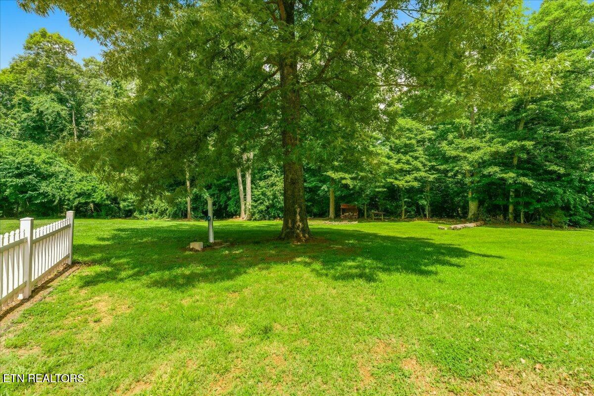 330 Sandalwood Lane Dandridge TN 37725