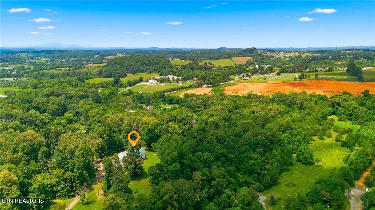330 Sandalwood Lane Dandridge TN 37725