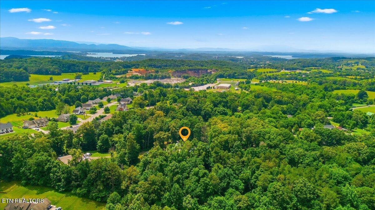330 Sandalwood Lane Dandridge TN 37725