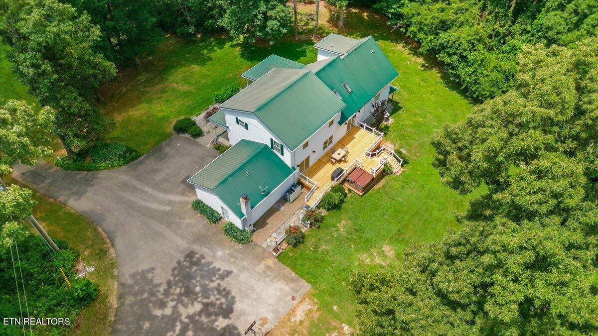 330 Sandalwood Lane Dandridge TN 37725