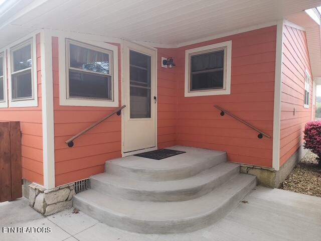 431 Powell Valley Marine Road Lafollette TN 37766