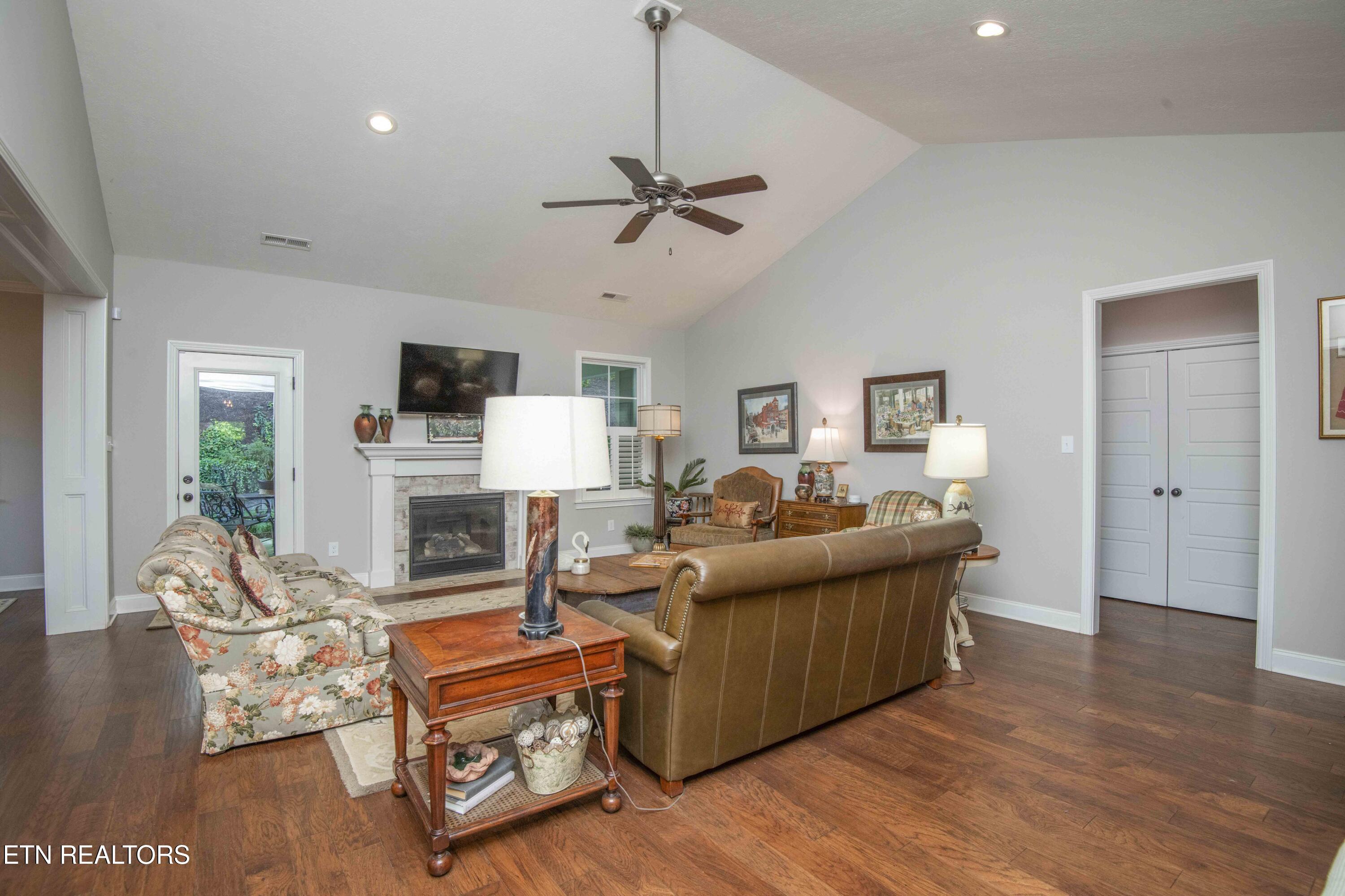 2104 Clearmill Drive Lenoir City TN 37772