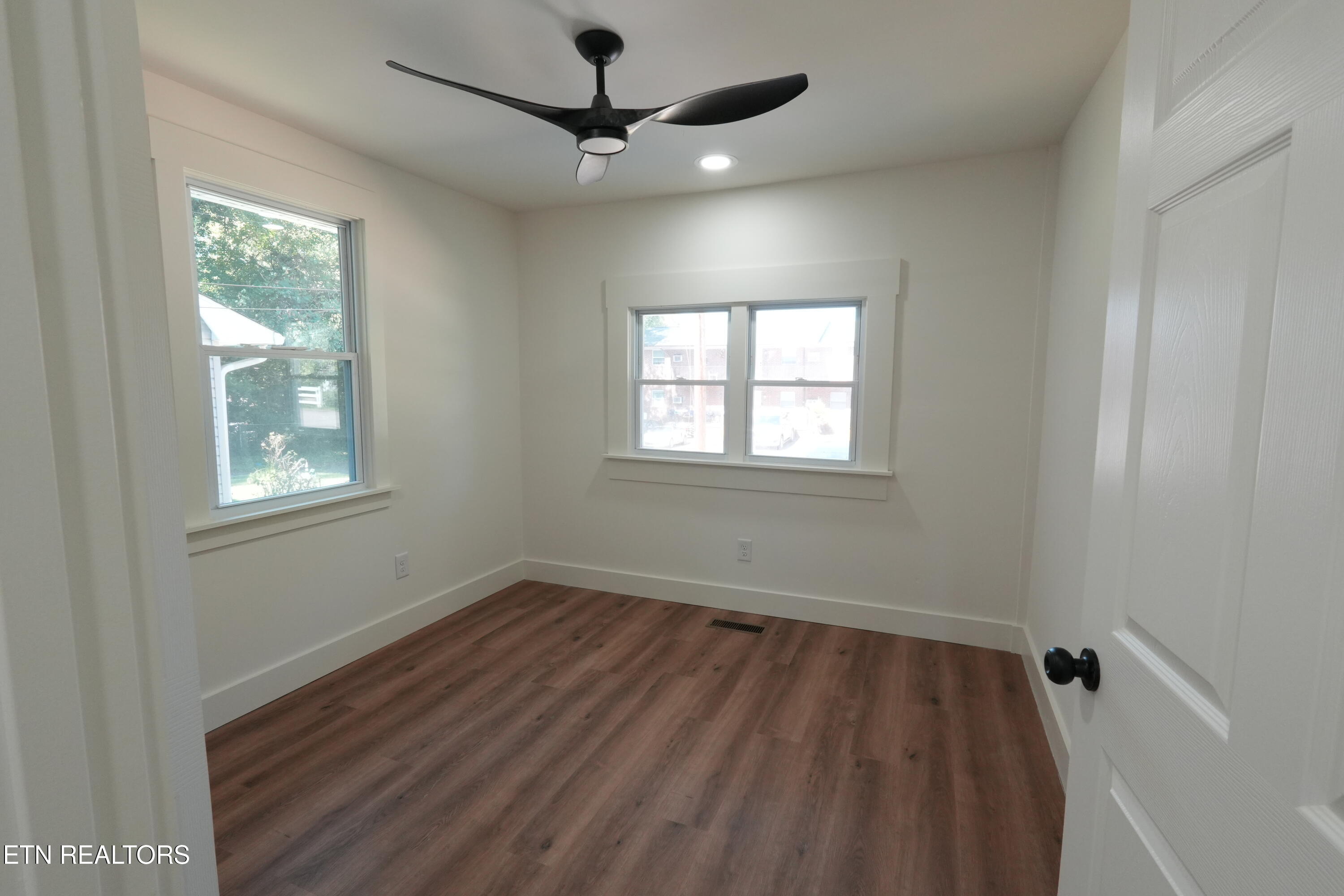 2728 Arbor Place Knoxville TN 37917