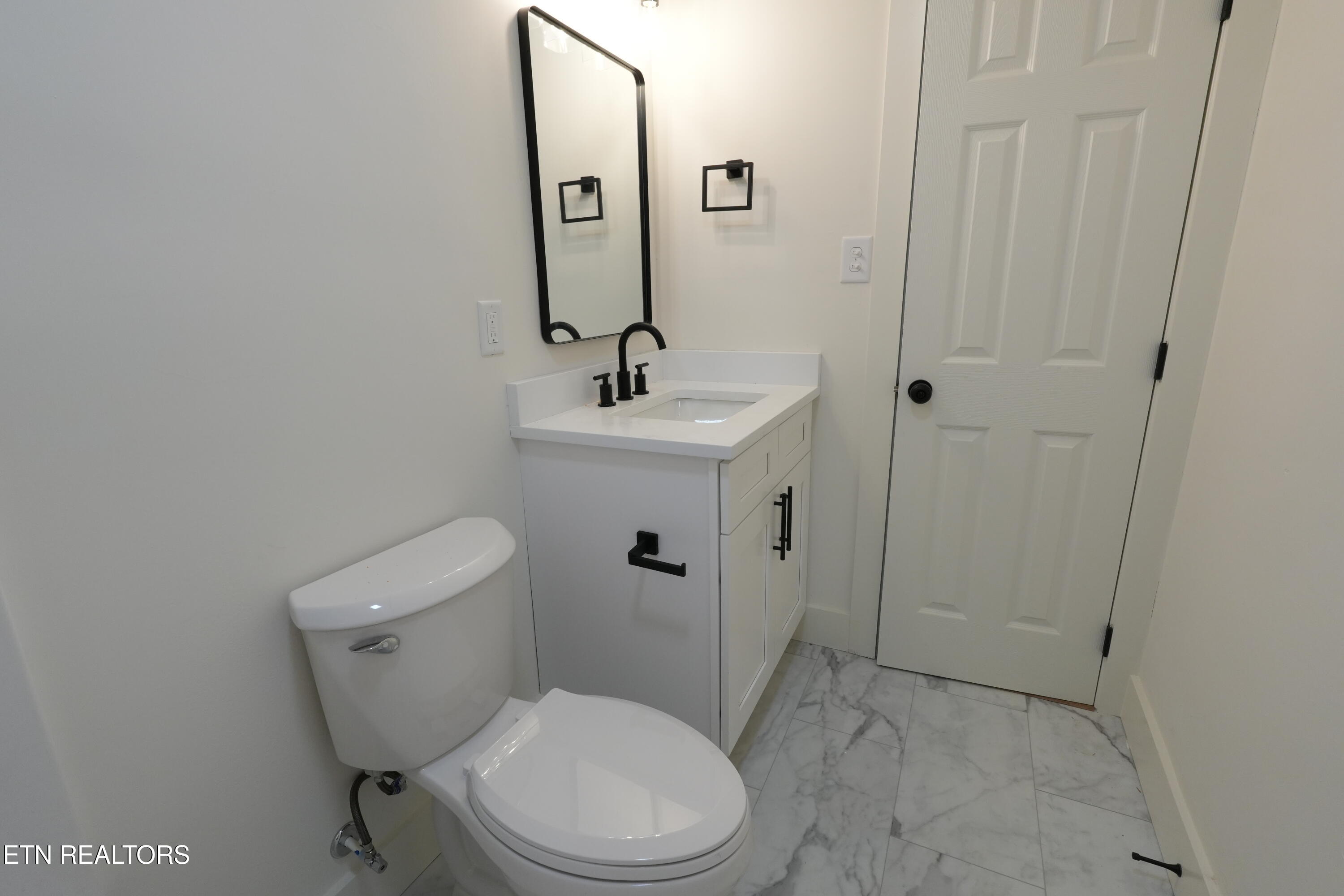 2728 Arbor Place Knoxville TN 37917