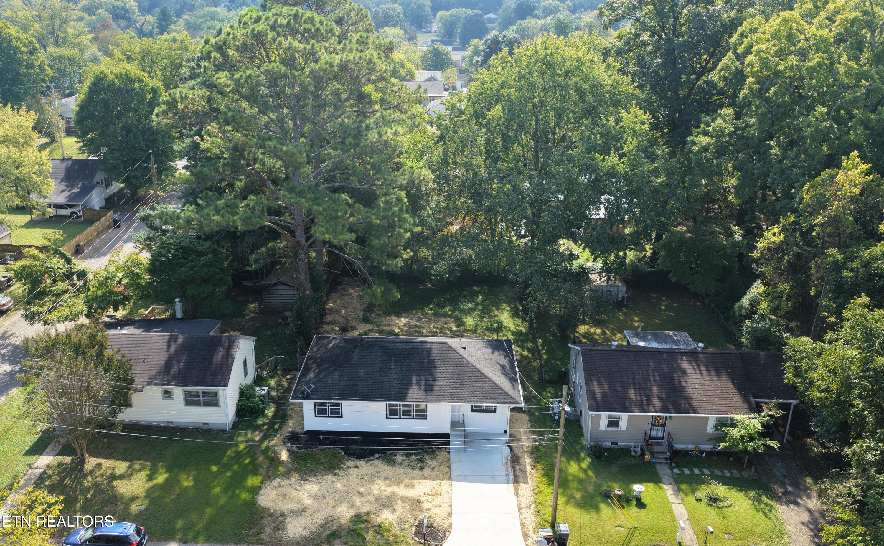 2728 Arbor Place Knoxville TN 37917