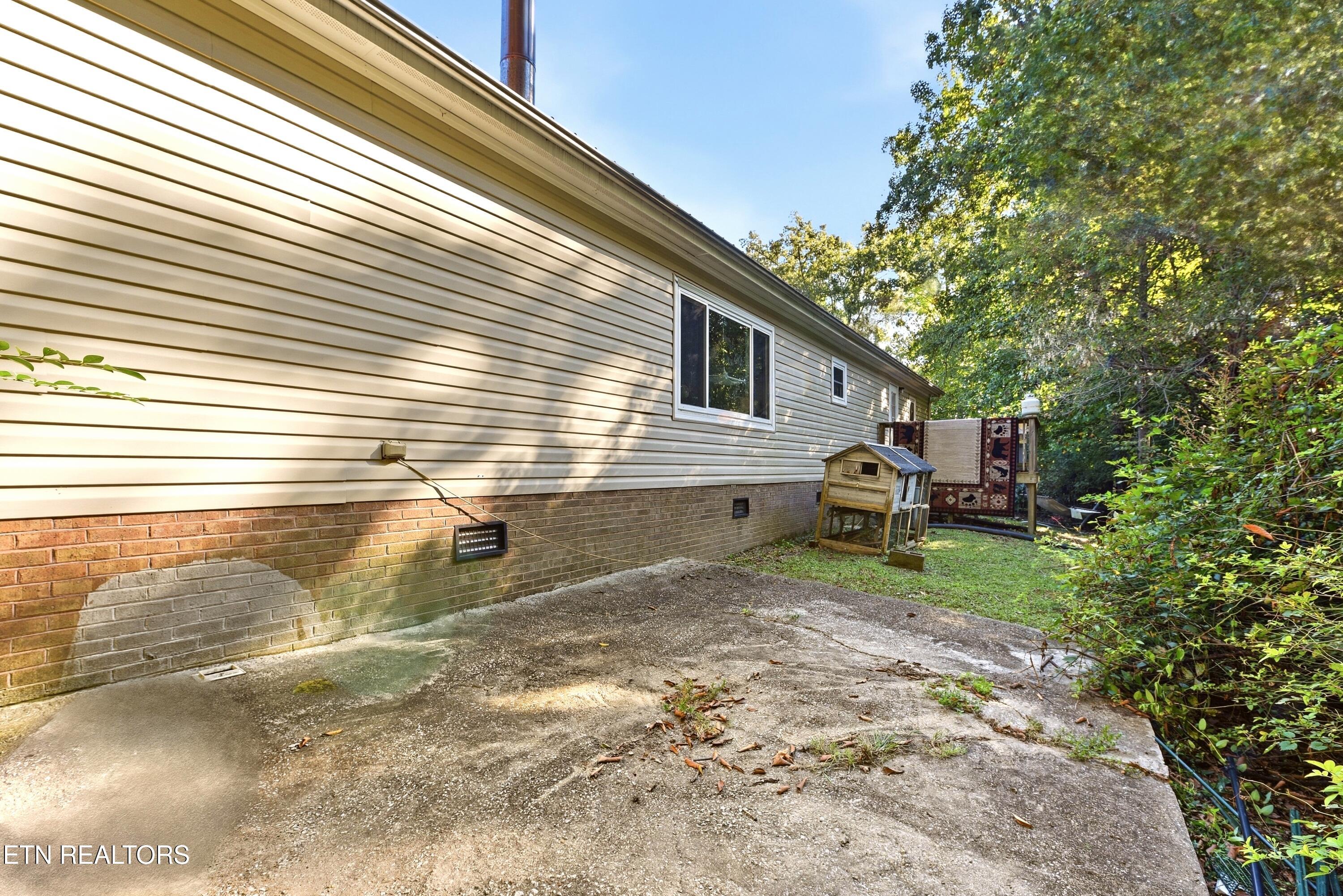 184 Cutters Lane Clinton TN 37716