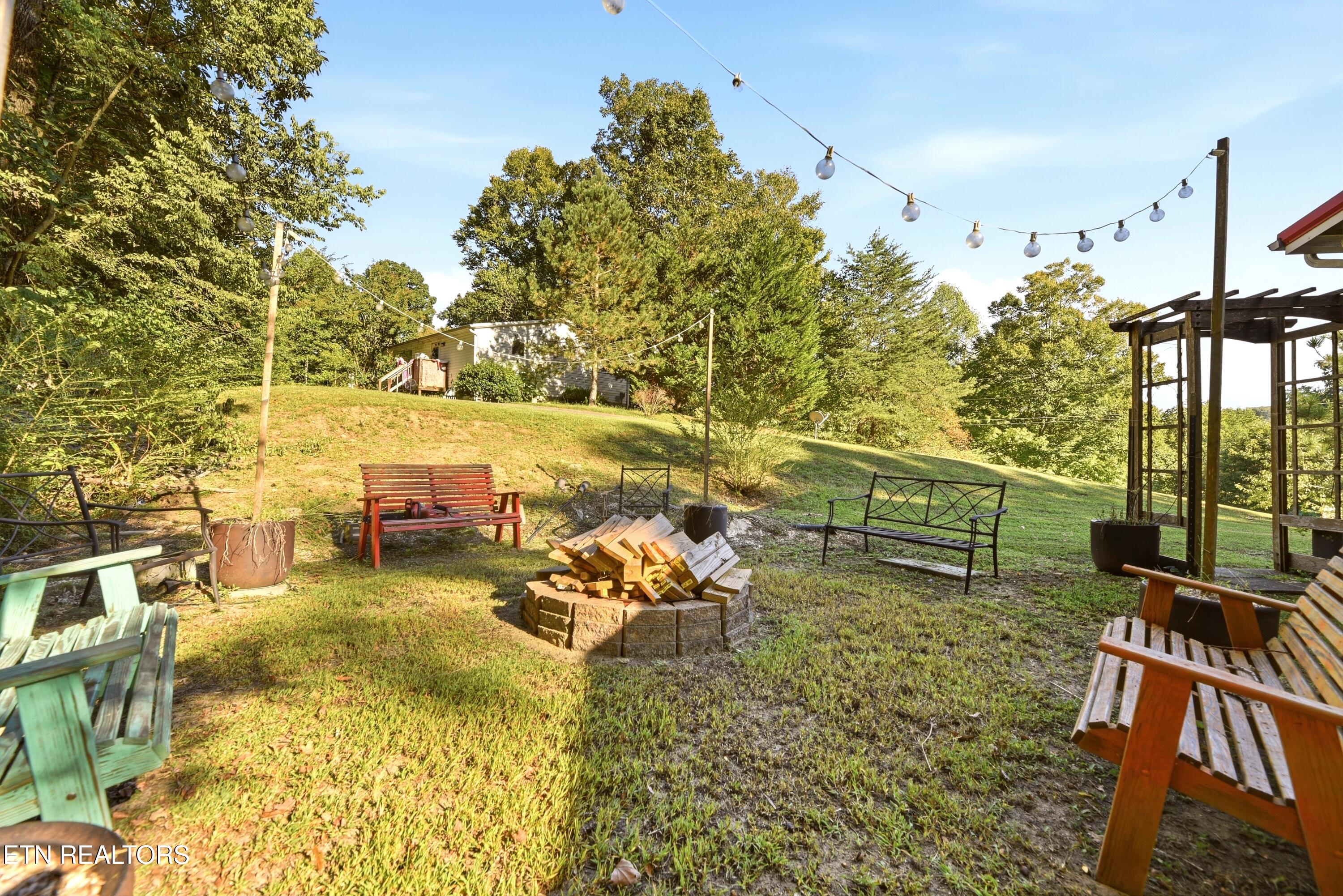 184 Cutters Lane Clinton TN 37716
