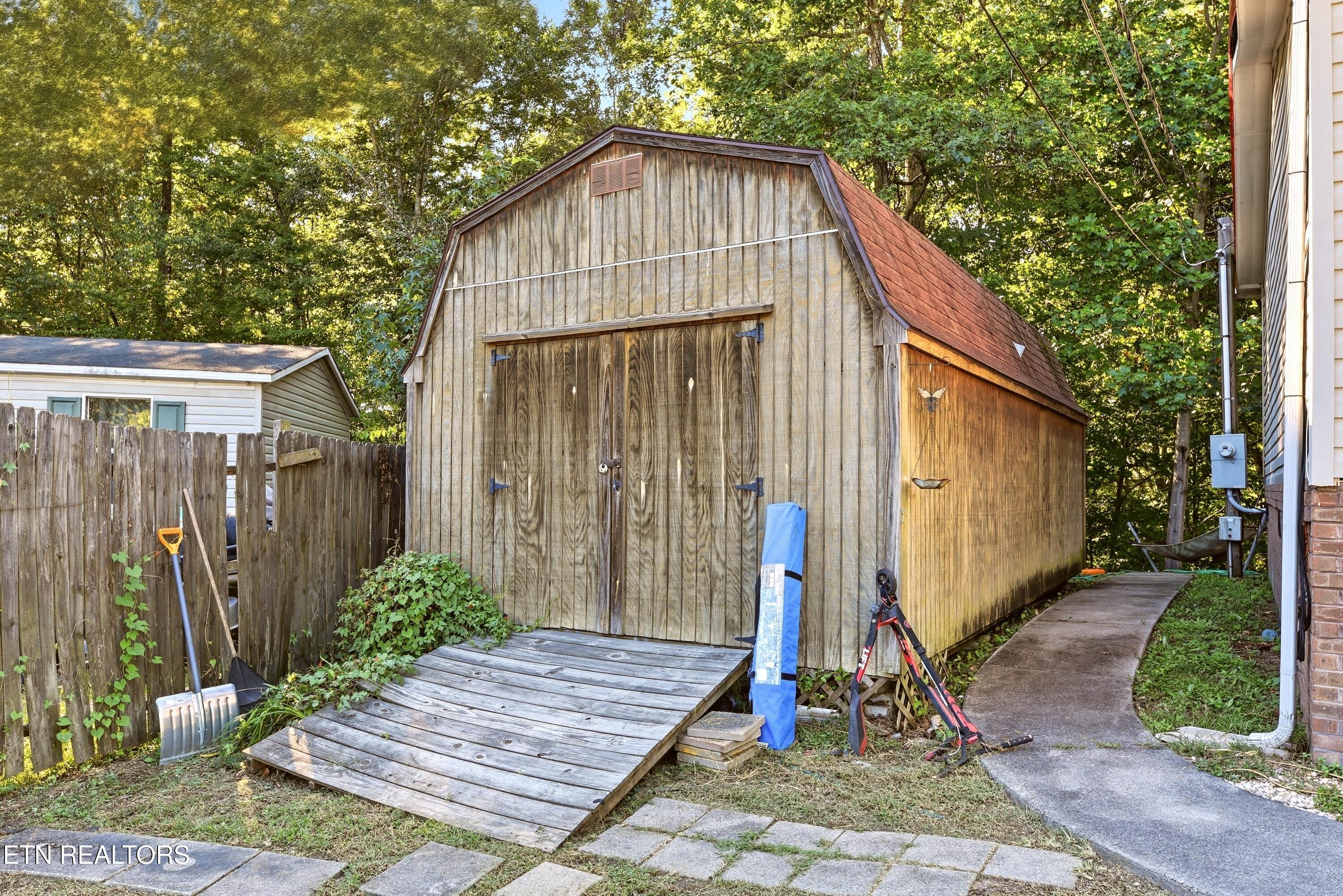 184 Cutters Lane Clinton TN 37716