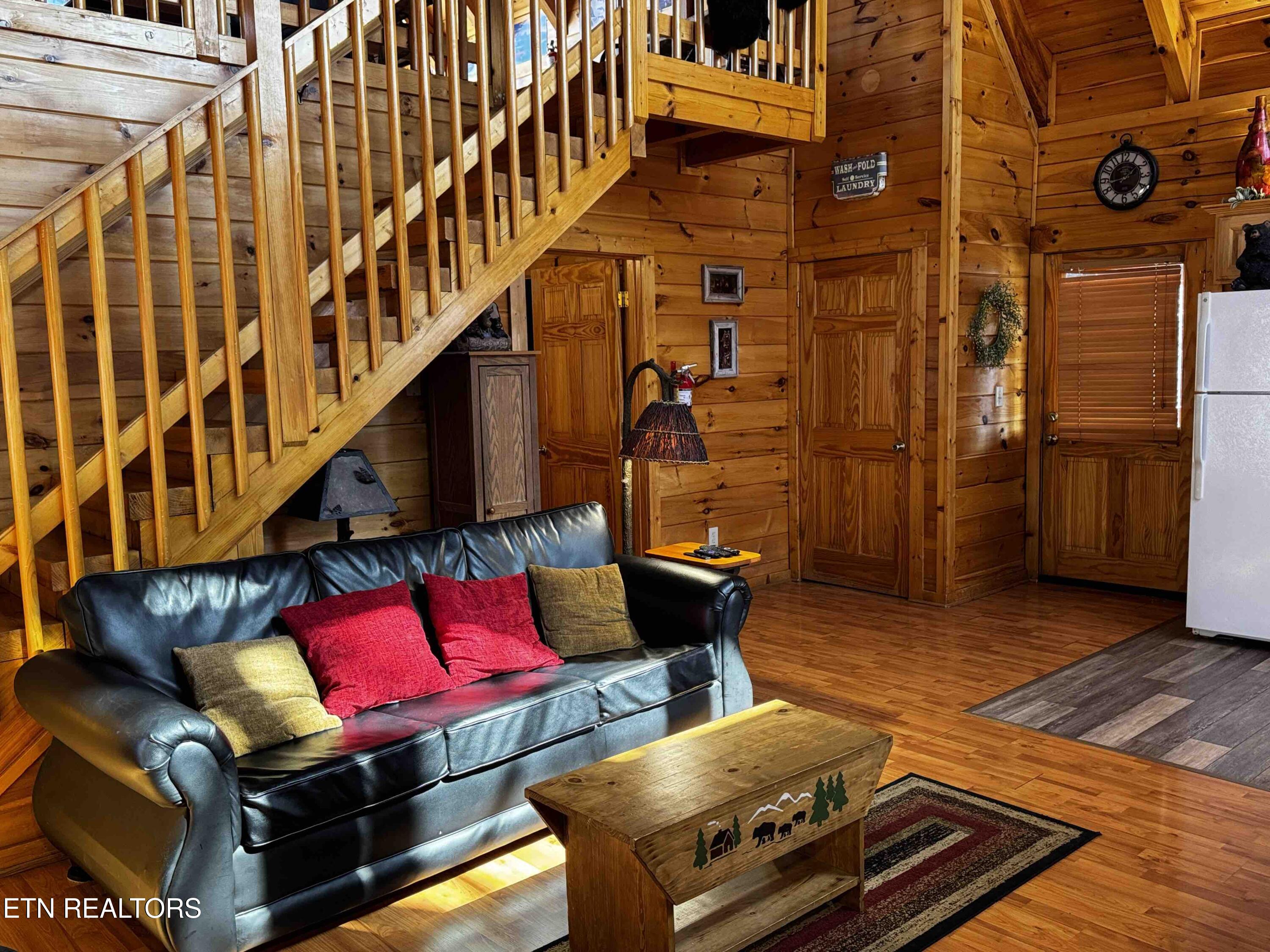 656 Forest Drive Pigeon Forge TN 37863