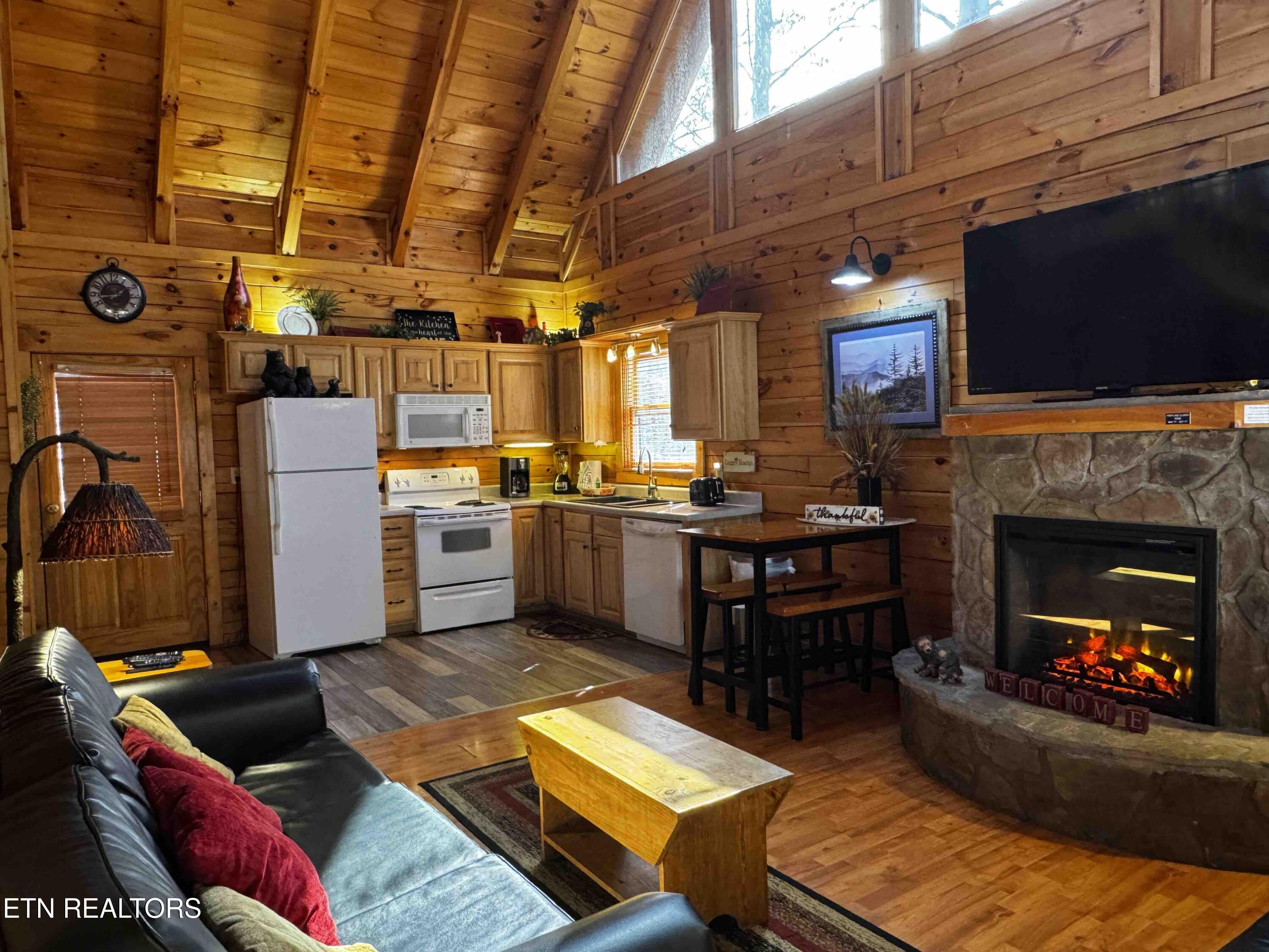656 Forest Drive Pigeon Forge TN 37863