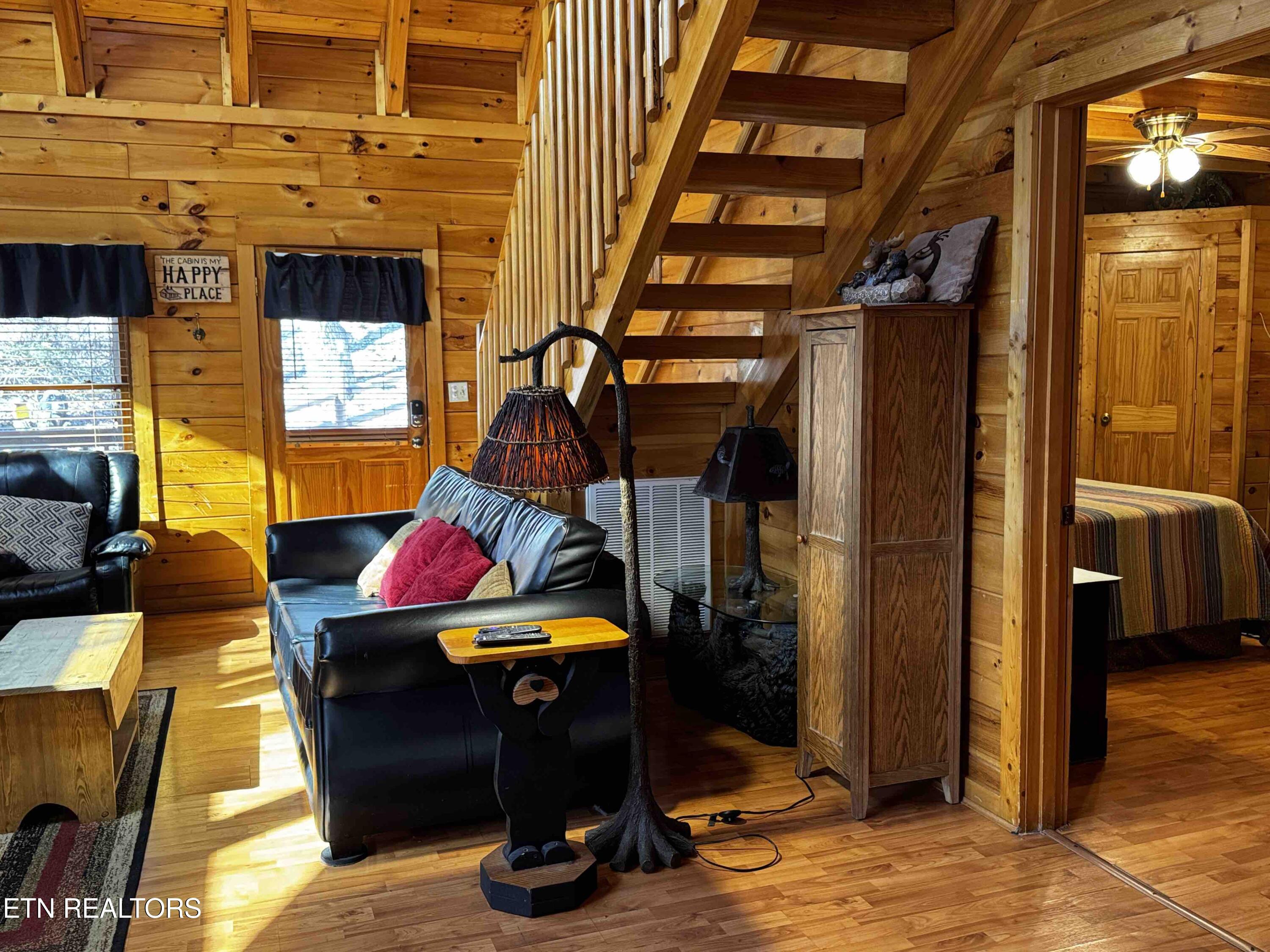 656 Forest Drive Pigeon Forge TN 37863