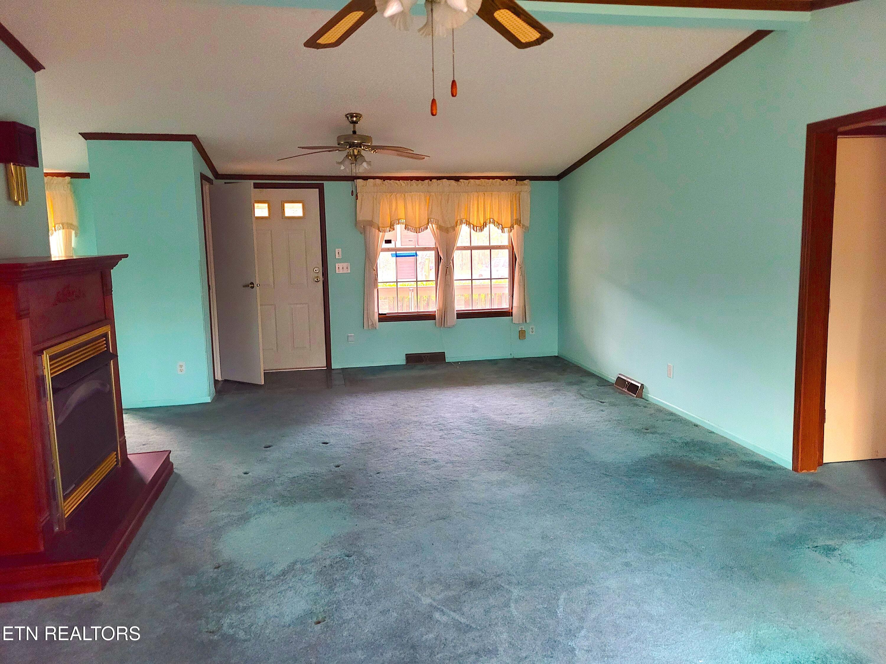 22 Prestonwood Court Crossville TN 38558