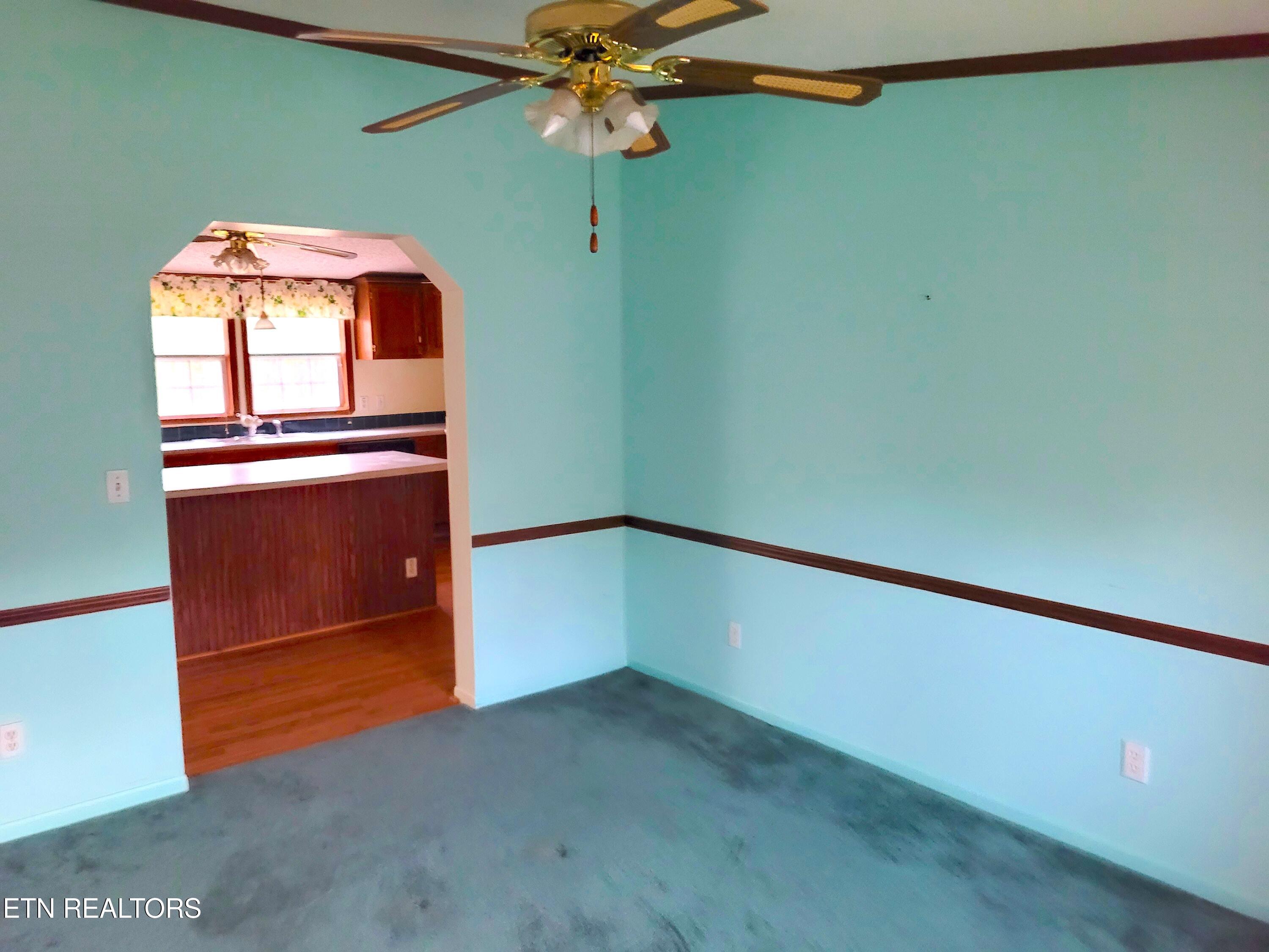 22 Prestonwood Court Crossville TN 38558