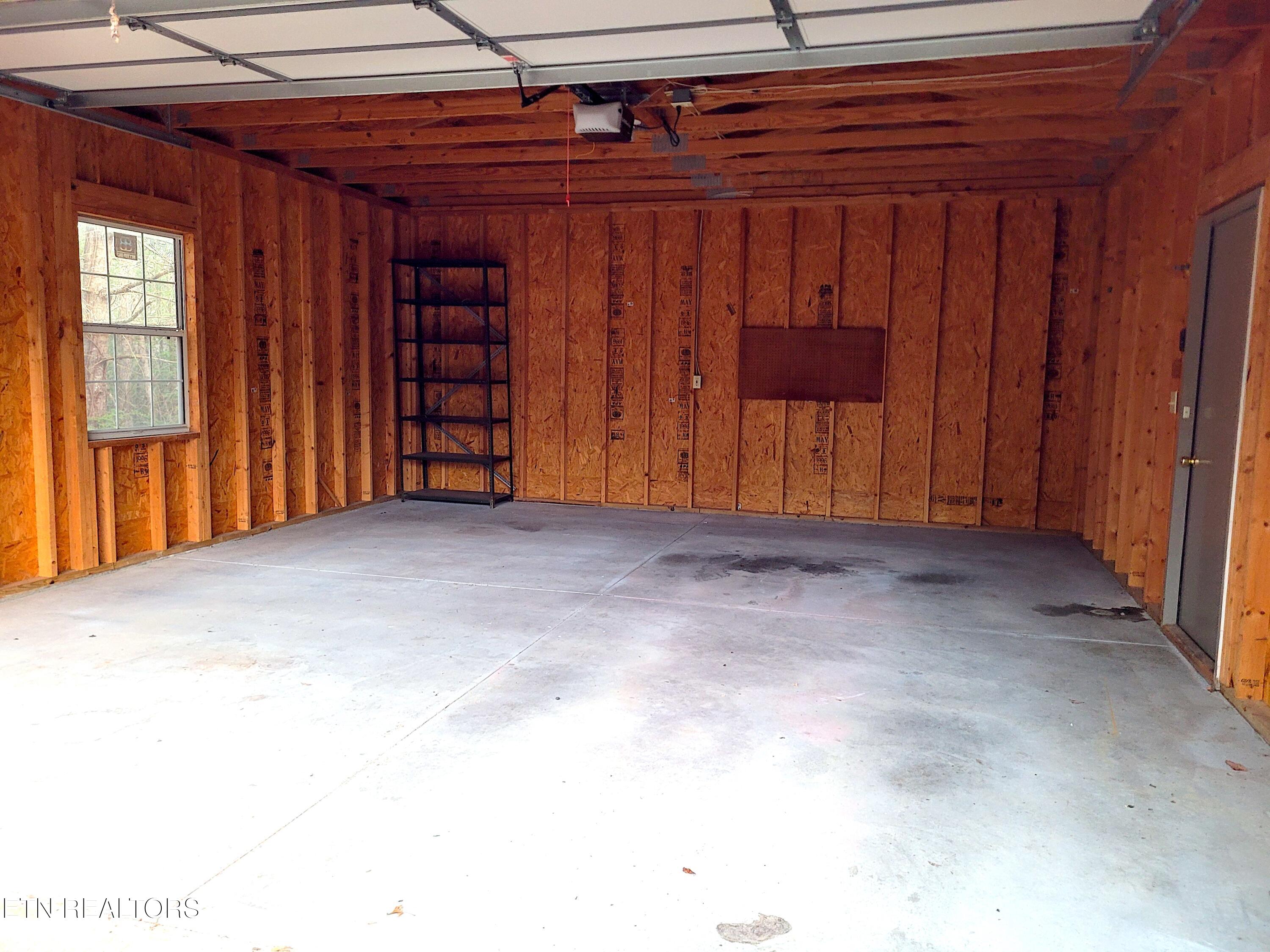 22 Prestonwood Court Crossville TN 38558