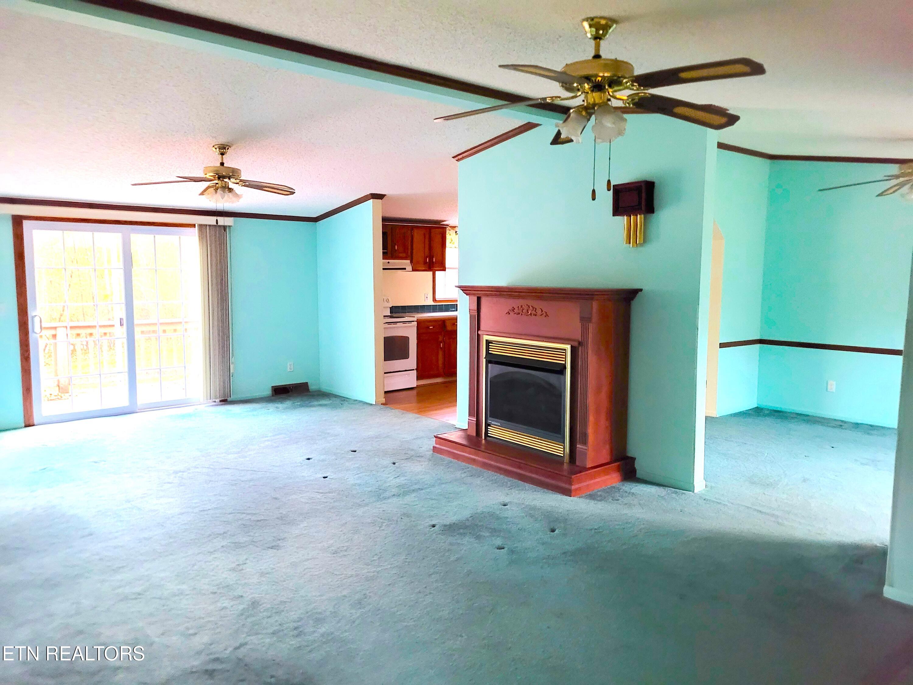 22 Prestonwood Court Crossville TN 38558